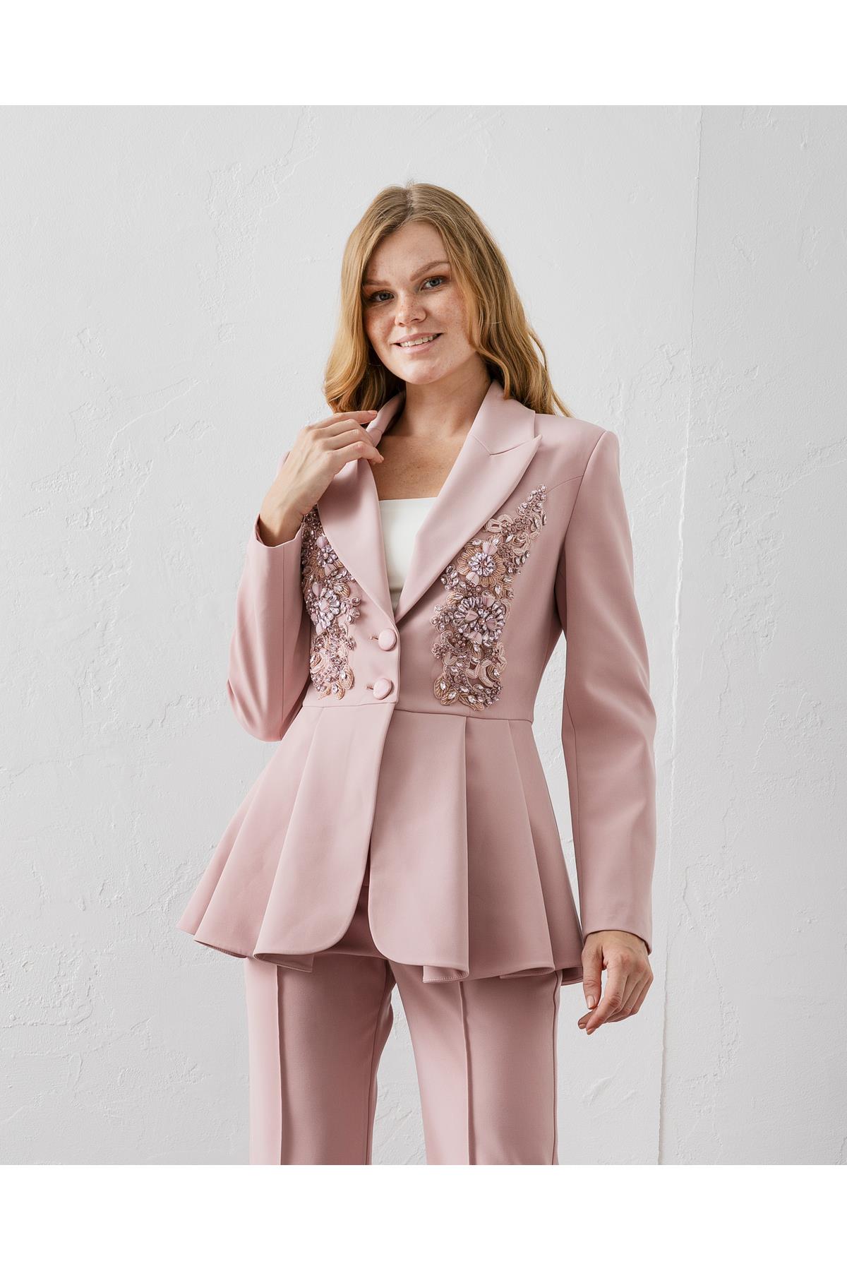 El İşlemeli Volanlı Blazer Pantolonlu İkili Takım