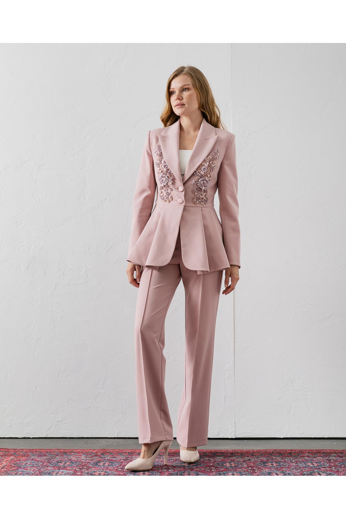 El İşlemeli Volanlı Blazer Pantolonlu İkili Takım