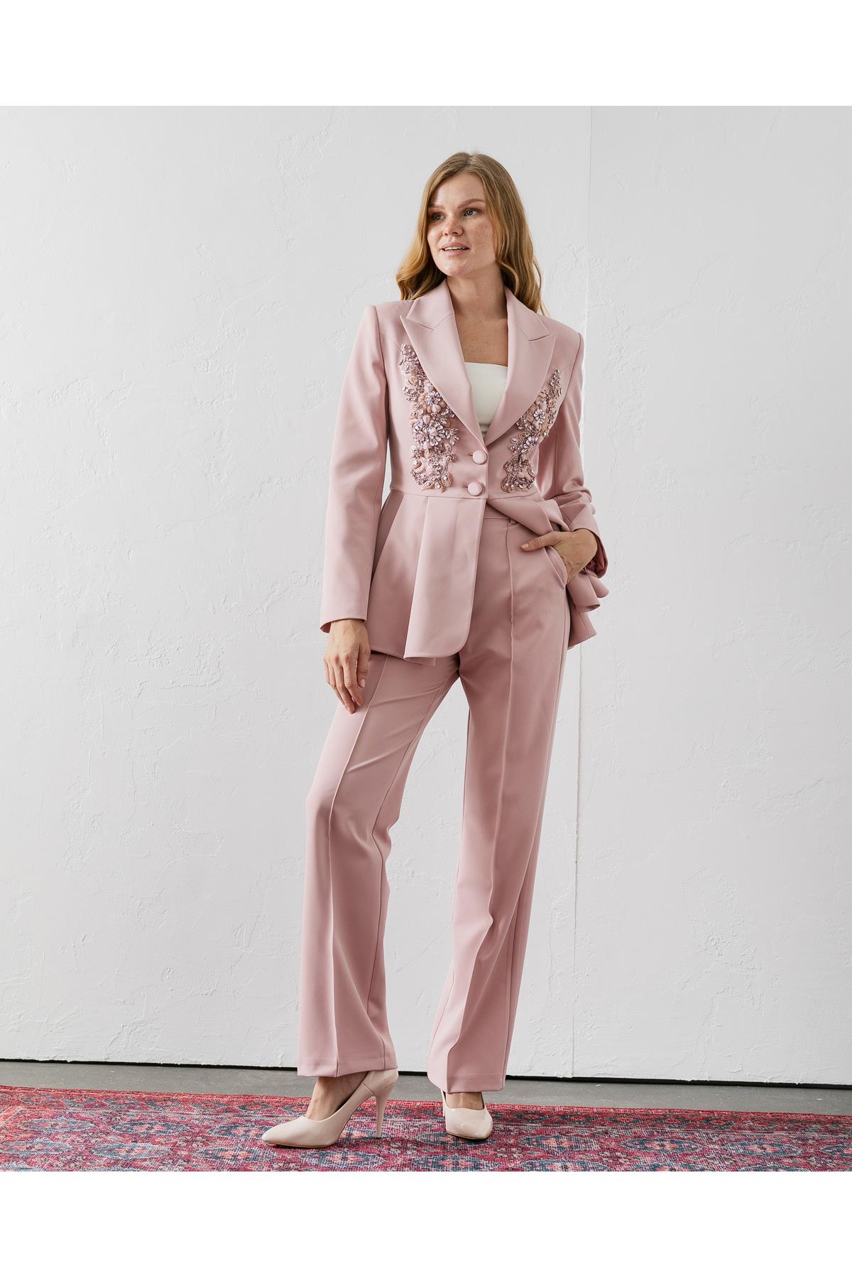 El İşlemeli Volanlı Blazer Pantolonlu İkili Takım