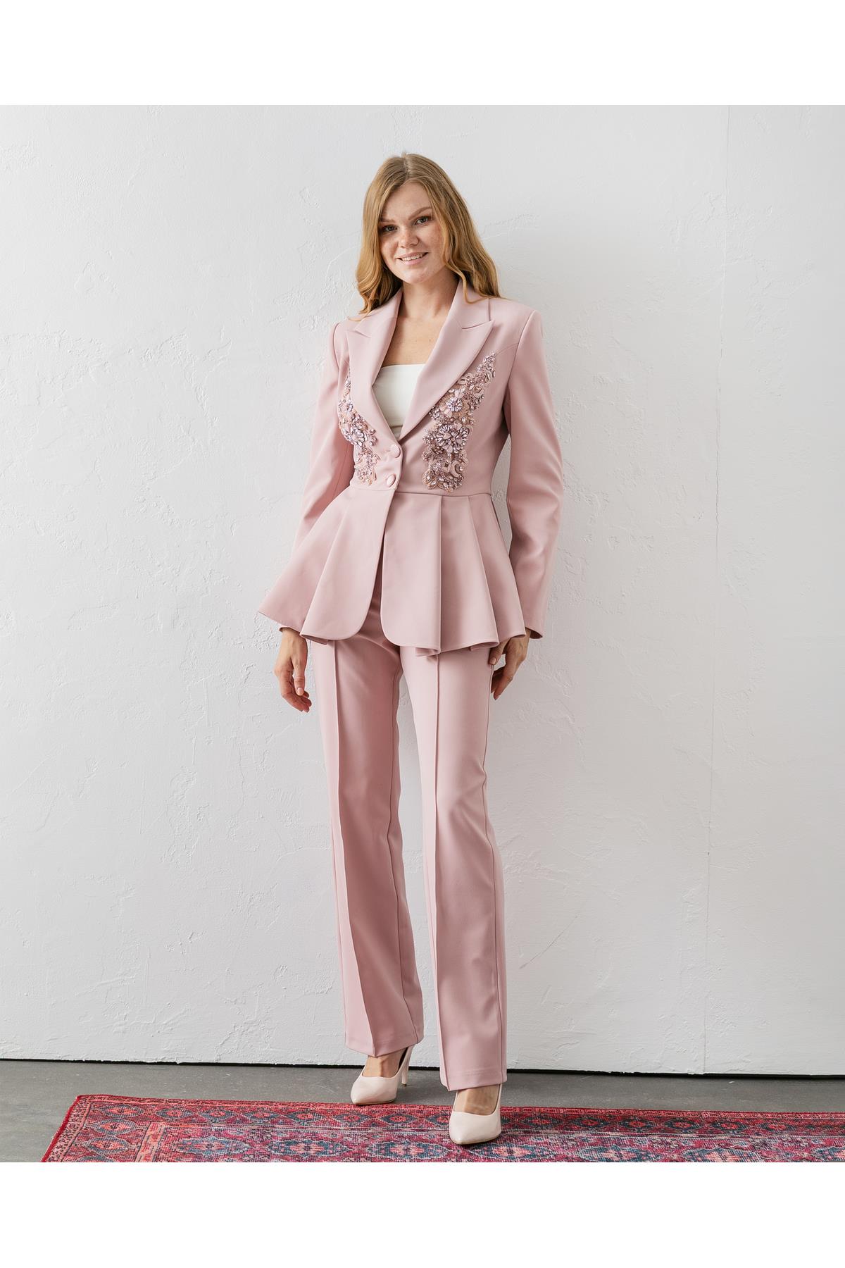 El İşlemeli Volanlı Blazer Pantolonlu İkili Takım