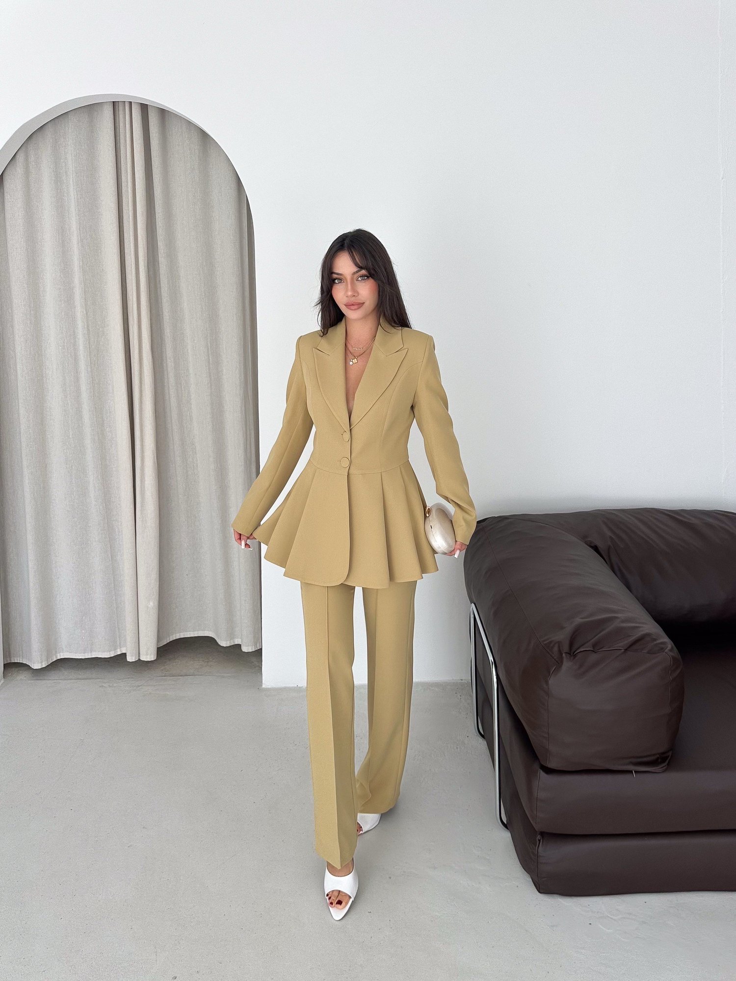 Volanlı Blazer İkili Pantolonlu Takım