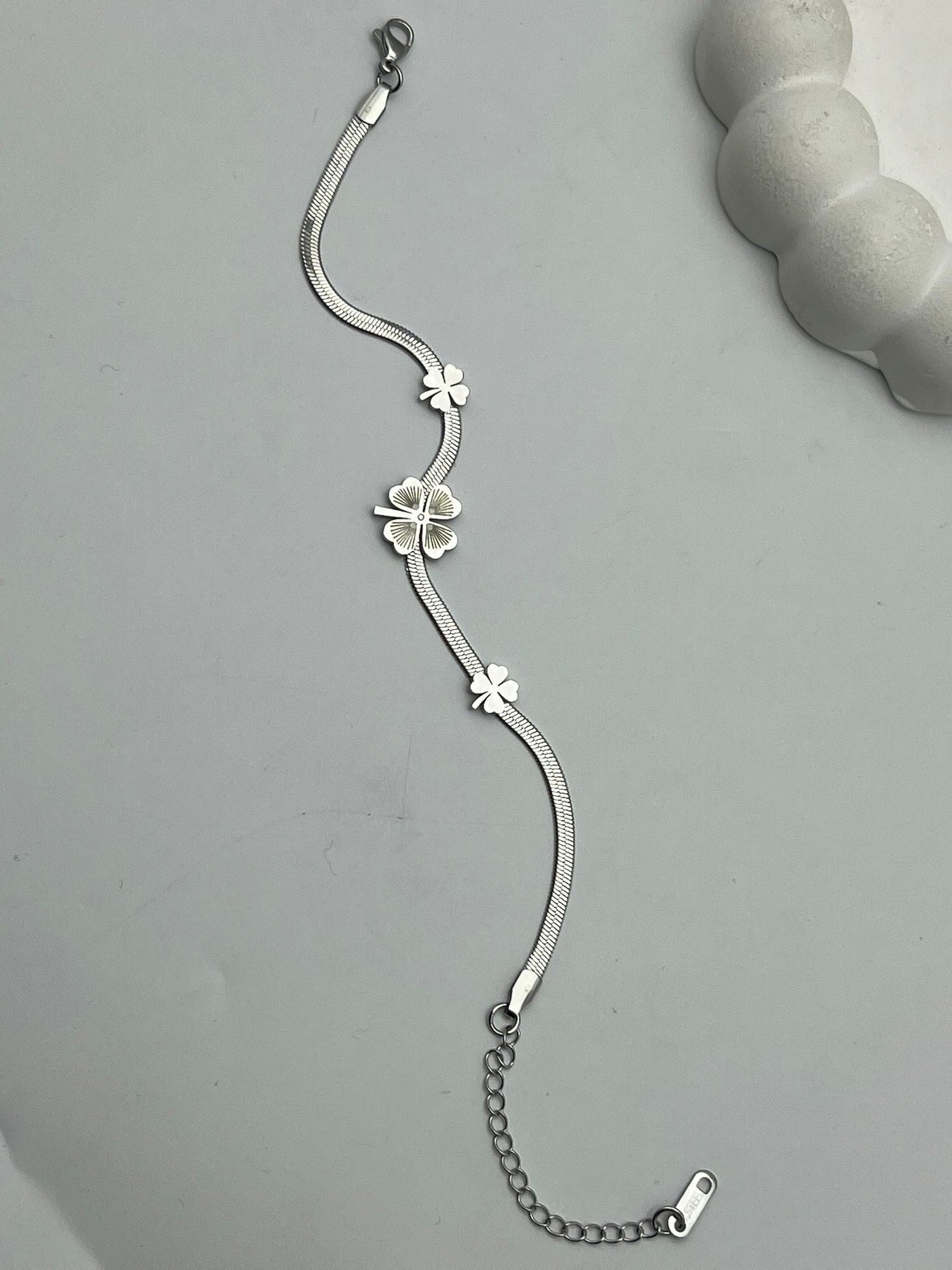 26cmblk33- CM Yonca Detaylı Silver Çelik Bileklik