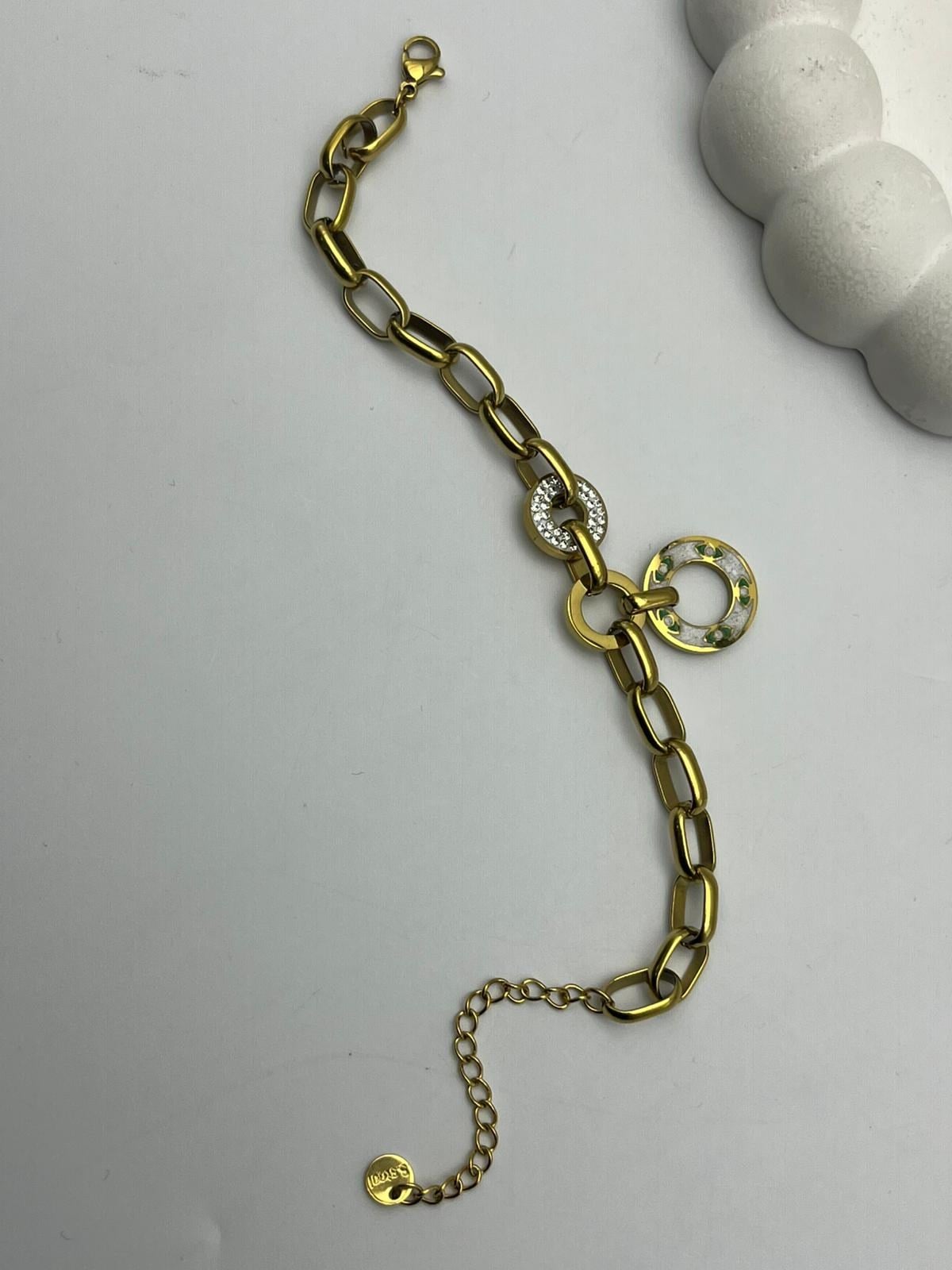 26cmblk46 - CM Halka Charm Detaylı Gold Çelik Bileklik