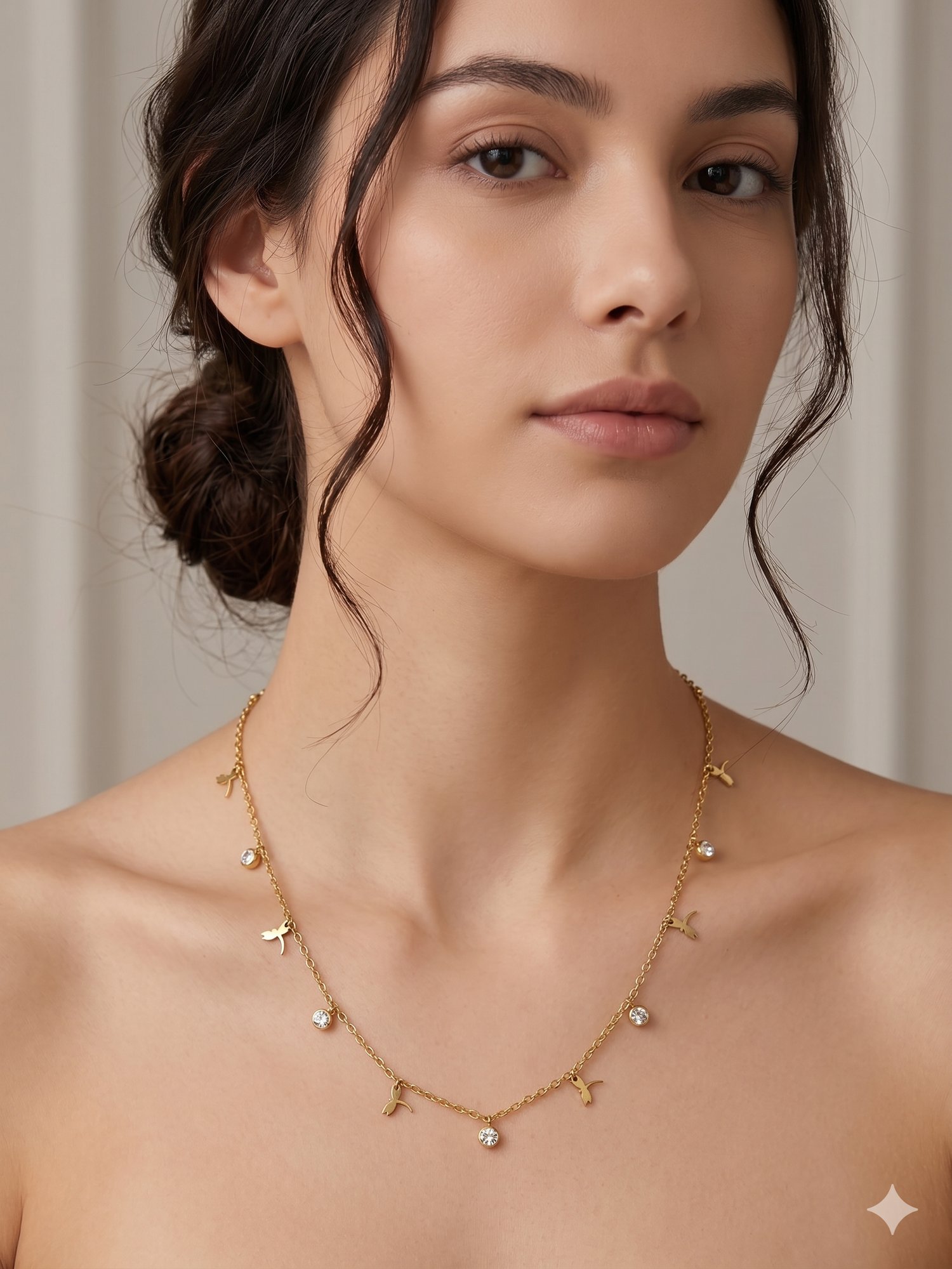 26cmkly17 -CM Taşlı Kuş Charm Gold Kolye