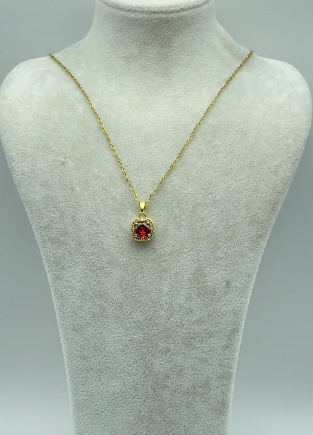 Çelik Gold Kırmızı Taşlı Tek Taş Kolye - 25-ctr189