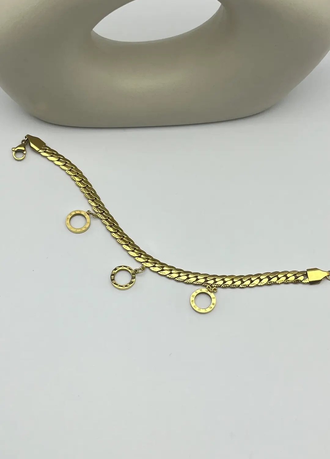 Çelik Gold Sallantılı Marka Bileklik - 25-blk165