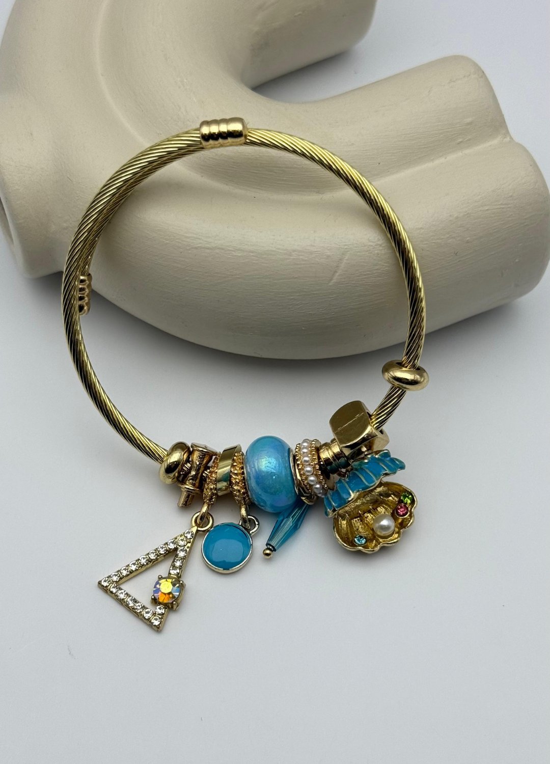 Çelik Gold Taşlı Üçgen İstiridye Mavi Charmlı Pandora Bileklik - 26blk37