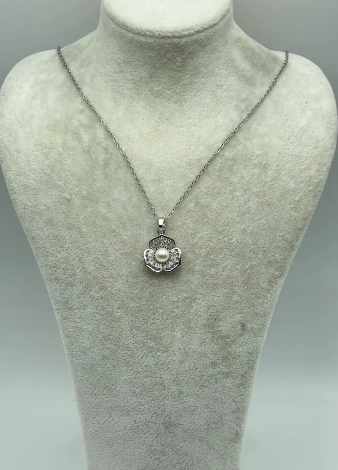 Çelik Silver İncili Çiçek Kolye - 25-ctr180