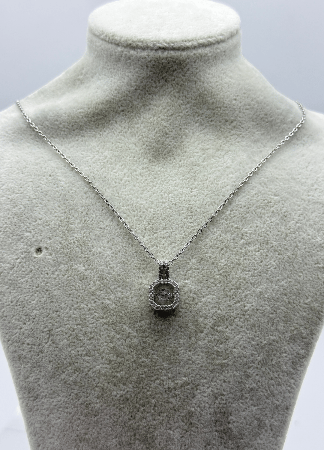 Çelik Silver Taşlı Kare Kolye - 25ctr434