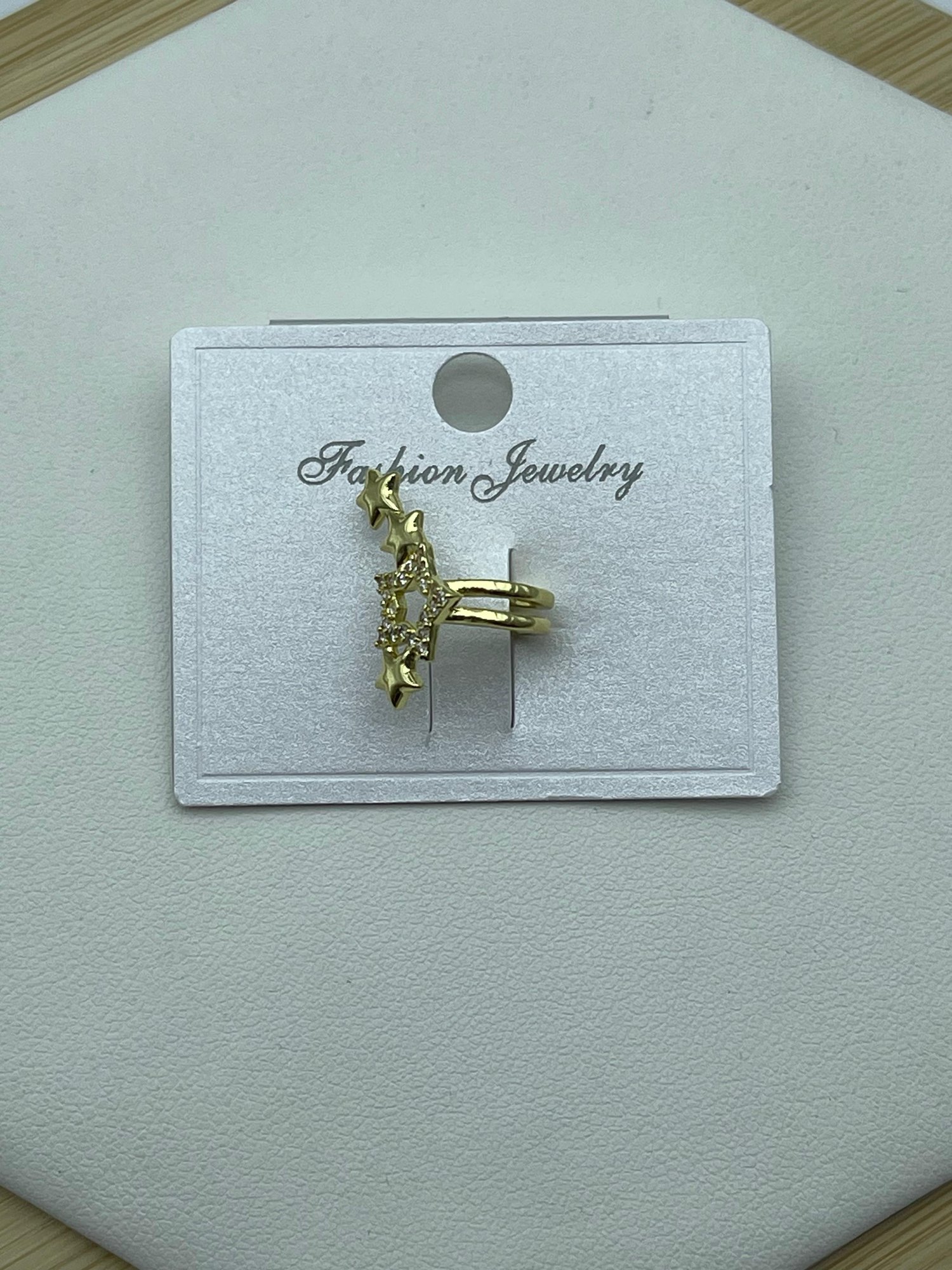 Gold Yıldız Detaylı VIP Ear Cuff