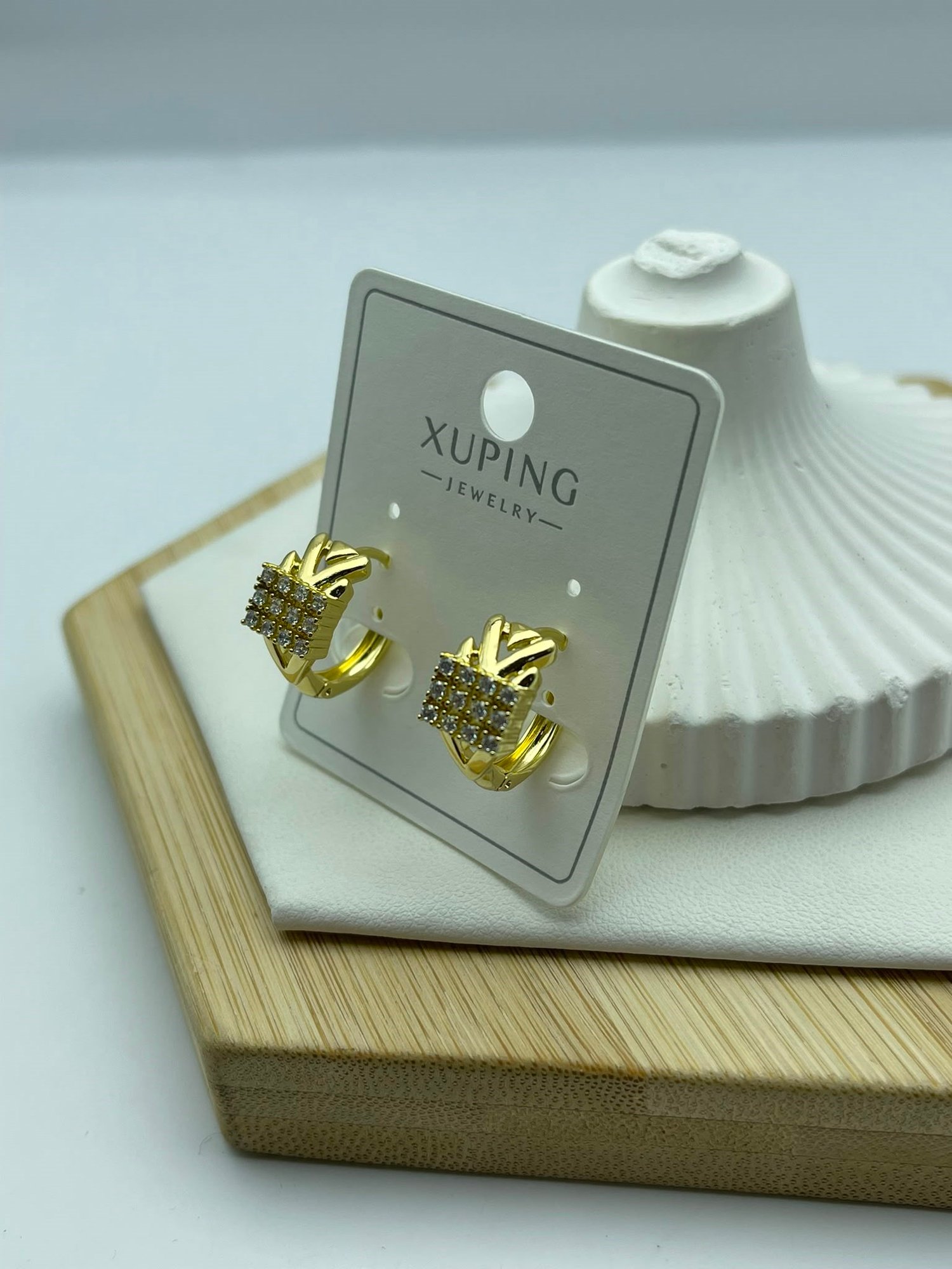 halka kare tek kare taşlı xuping gold küpe 26xpkp176