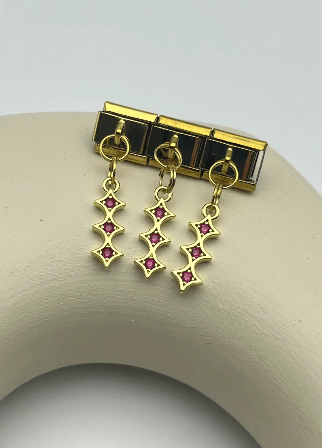 Nomi Charm