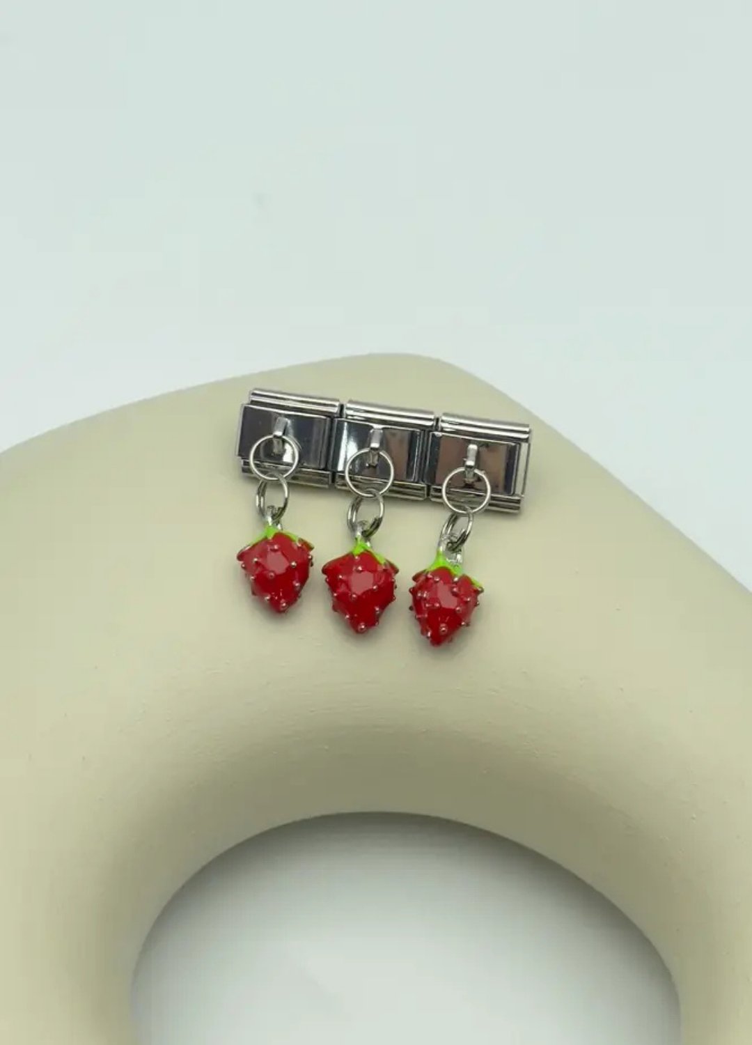 Sallantılı Charm