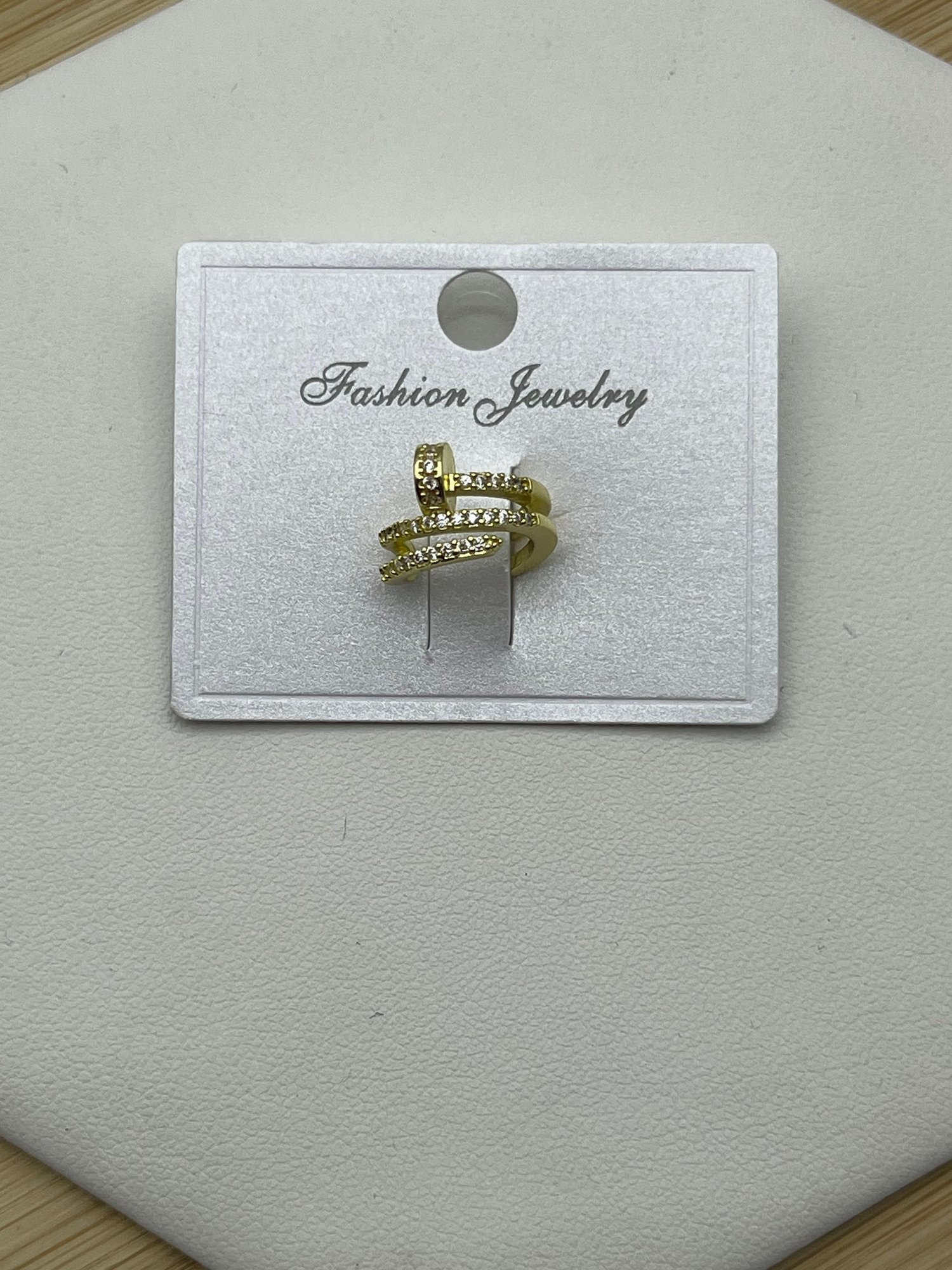 Sarmal Taşlı VIP Gold Kıkırdak Küpe