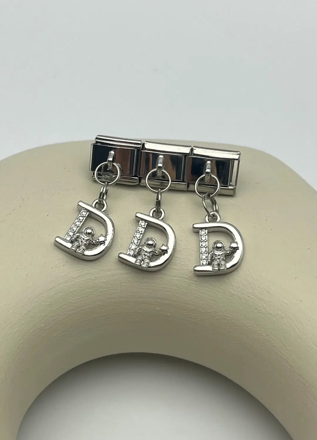 Silver Nomi A Harfli Charm - 25-chrmn162