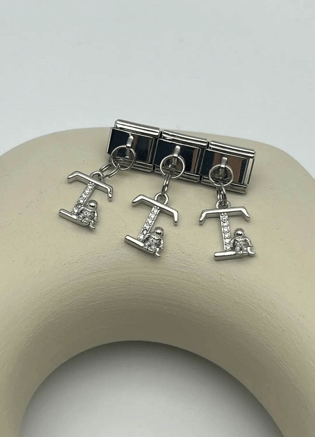 Silver Nomi A Harfli Charm - 25-chrmn162