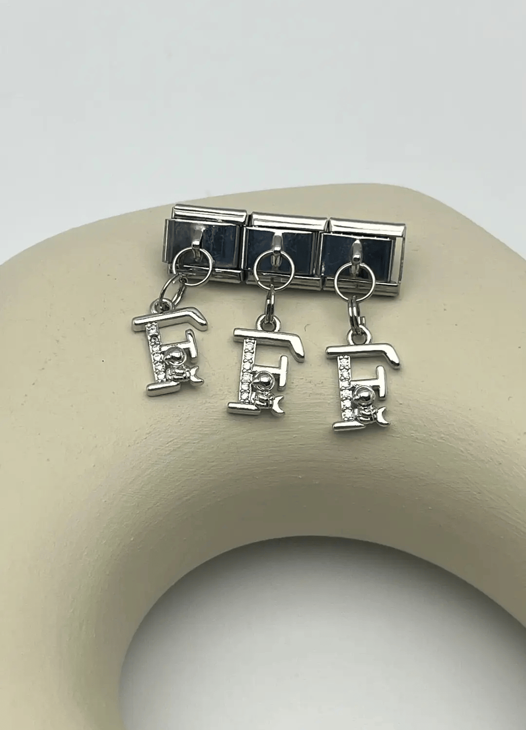 Silver Nomi A Harfli Charm - 25-chrmn162