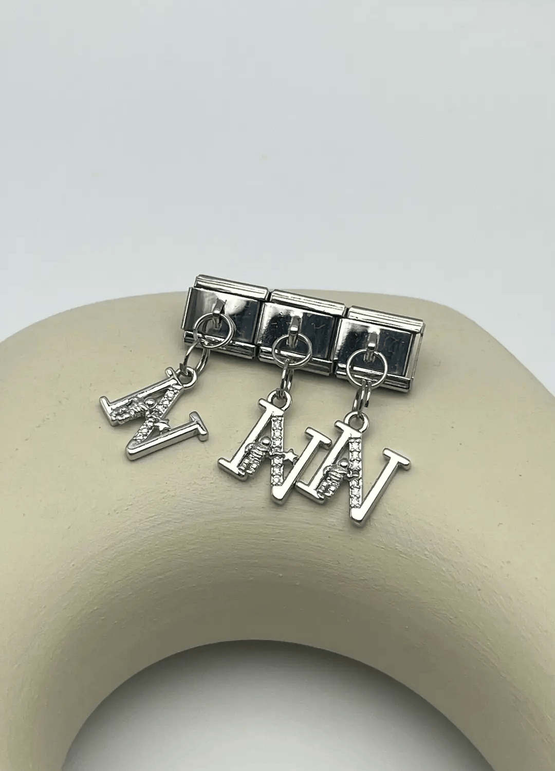 Silver Nomi A Harfli Charm - 25-chrmn162