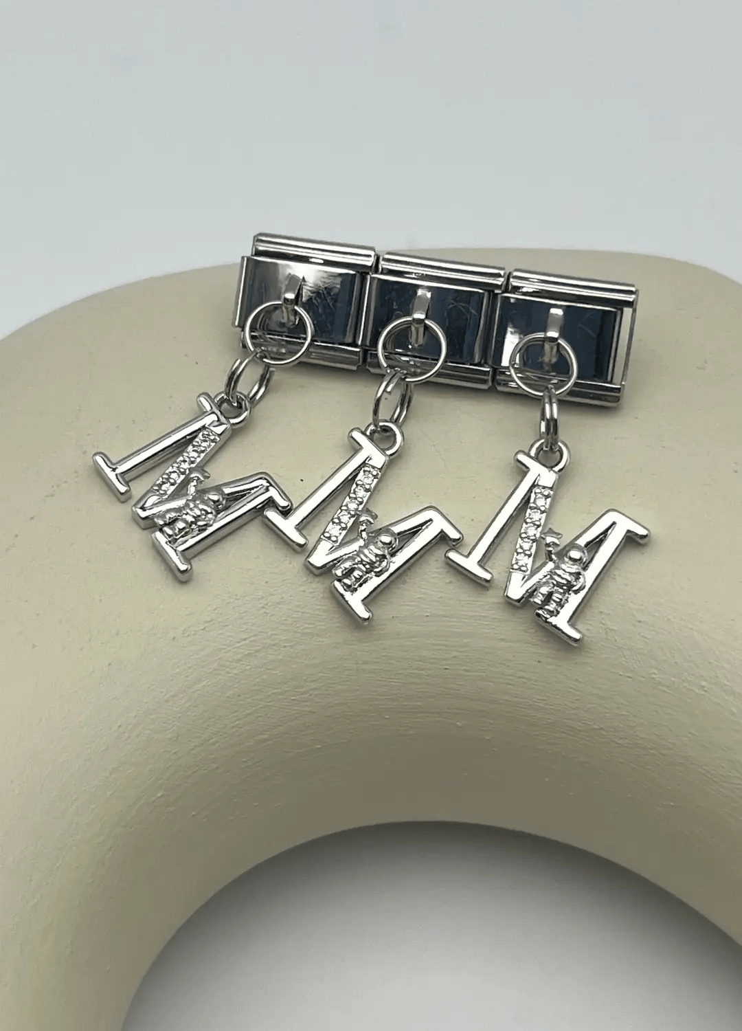 Silver Nomi A Harfli Charm - 25-chrmn162