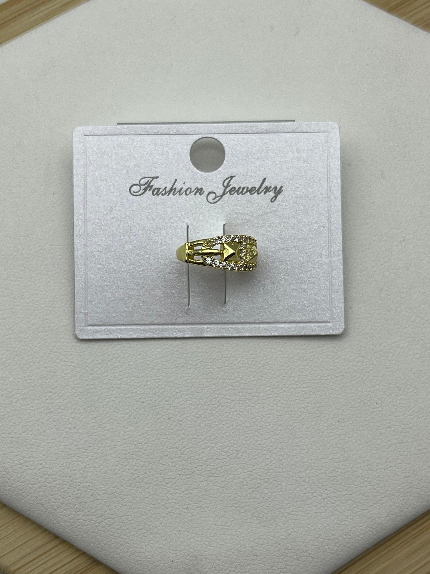 Taşlı Yıldız Gold VIP Kıkırdak Küpe