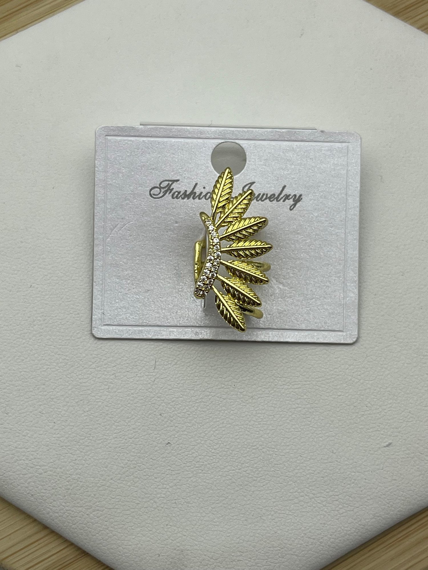 Taşlı Yonca  VIP Silver Kıkırdak Küpe
