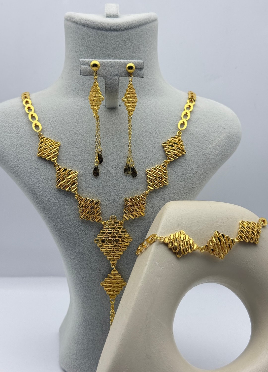 Vip Gold Kare Küpe Bileklik Kolye Set - 26set15