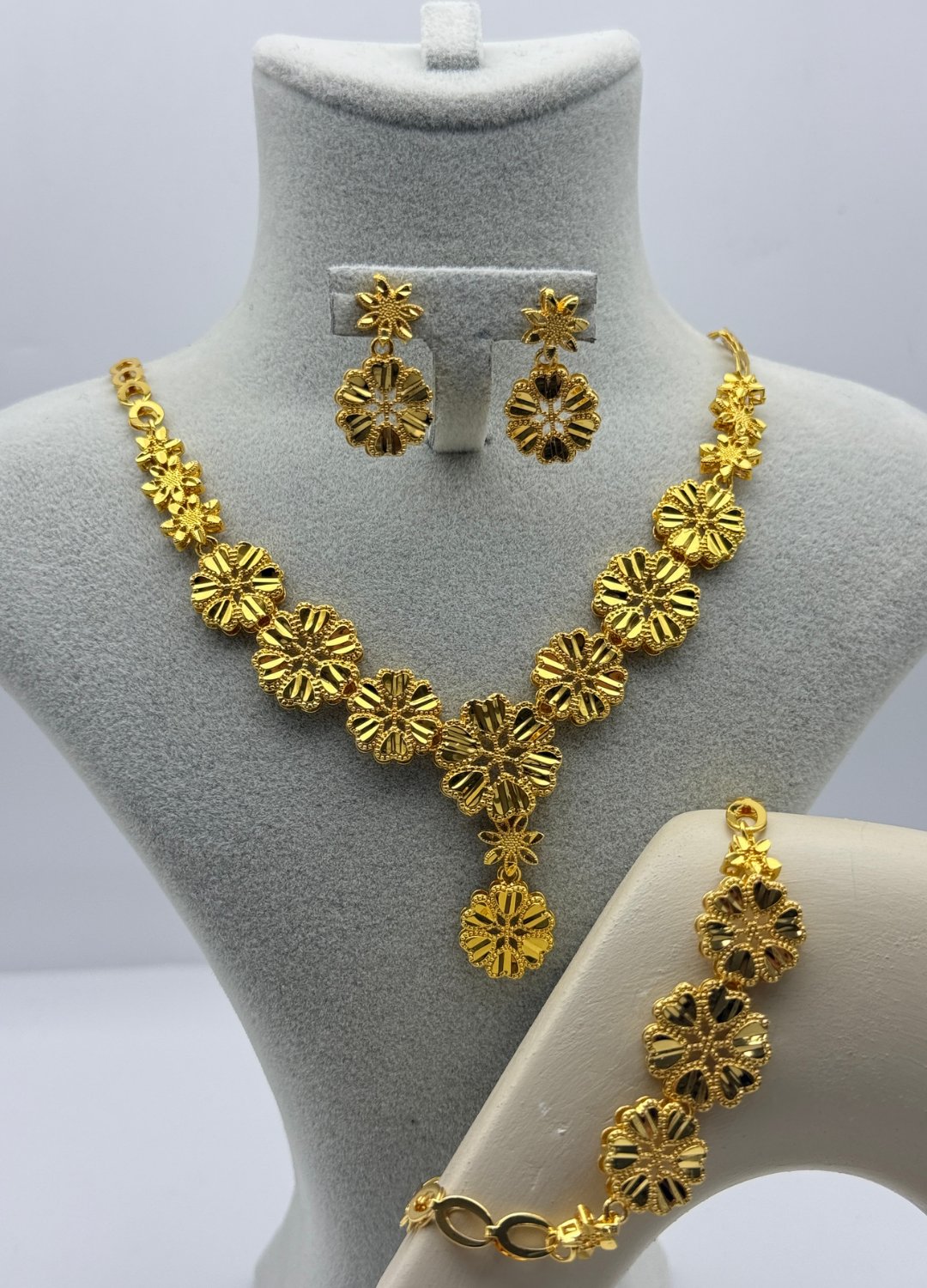 Vip Gold Mini Kalpli Küpe Bileklik Kolye Set - 26set16