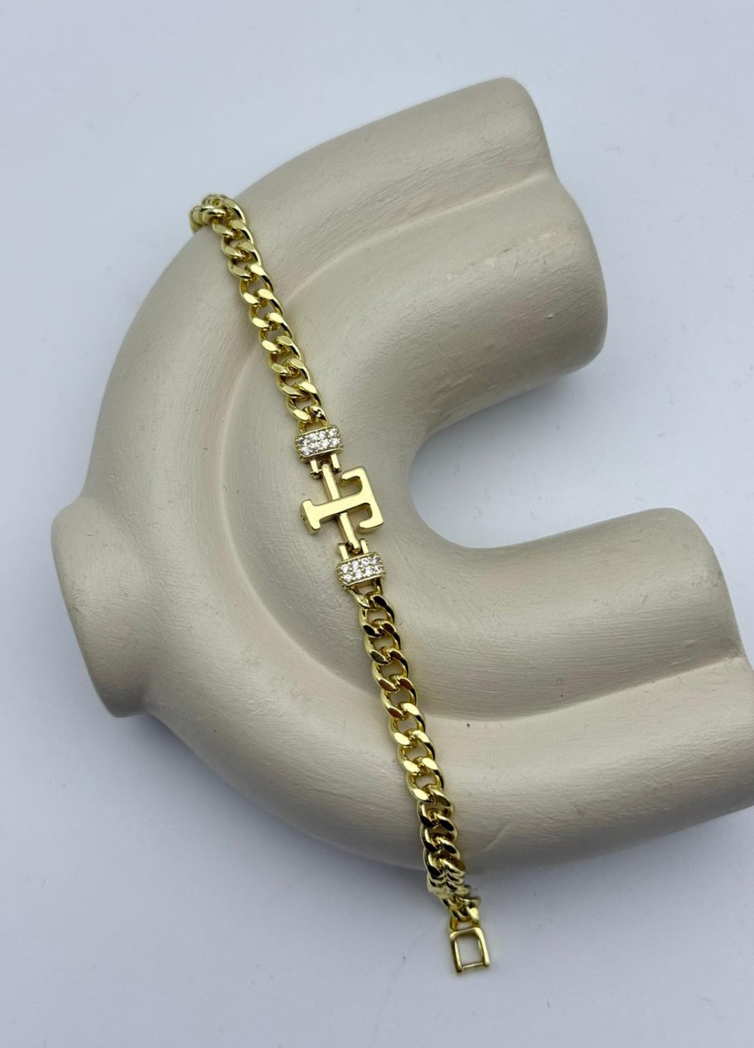 Vip Gold T Harf Taşlı Gurmet Bileklik - 26vipb42