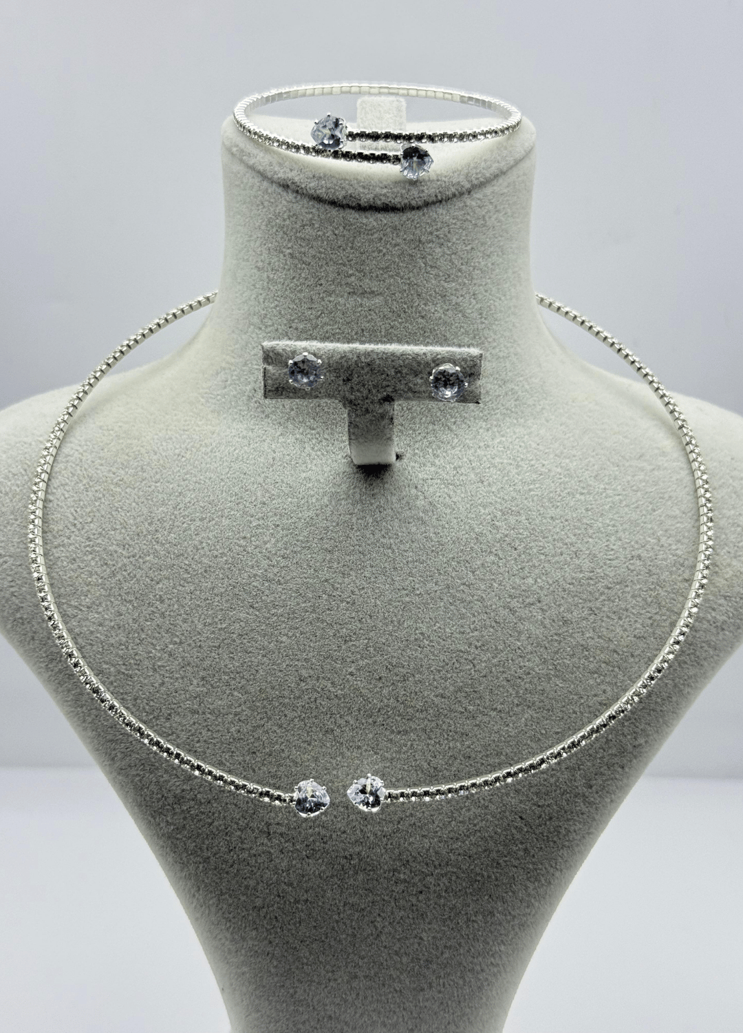 Vip Silver Taşlı Kolye Bileklik Küpe Set - 26set09