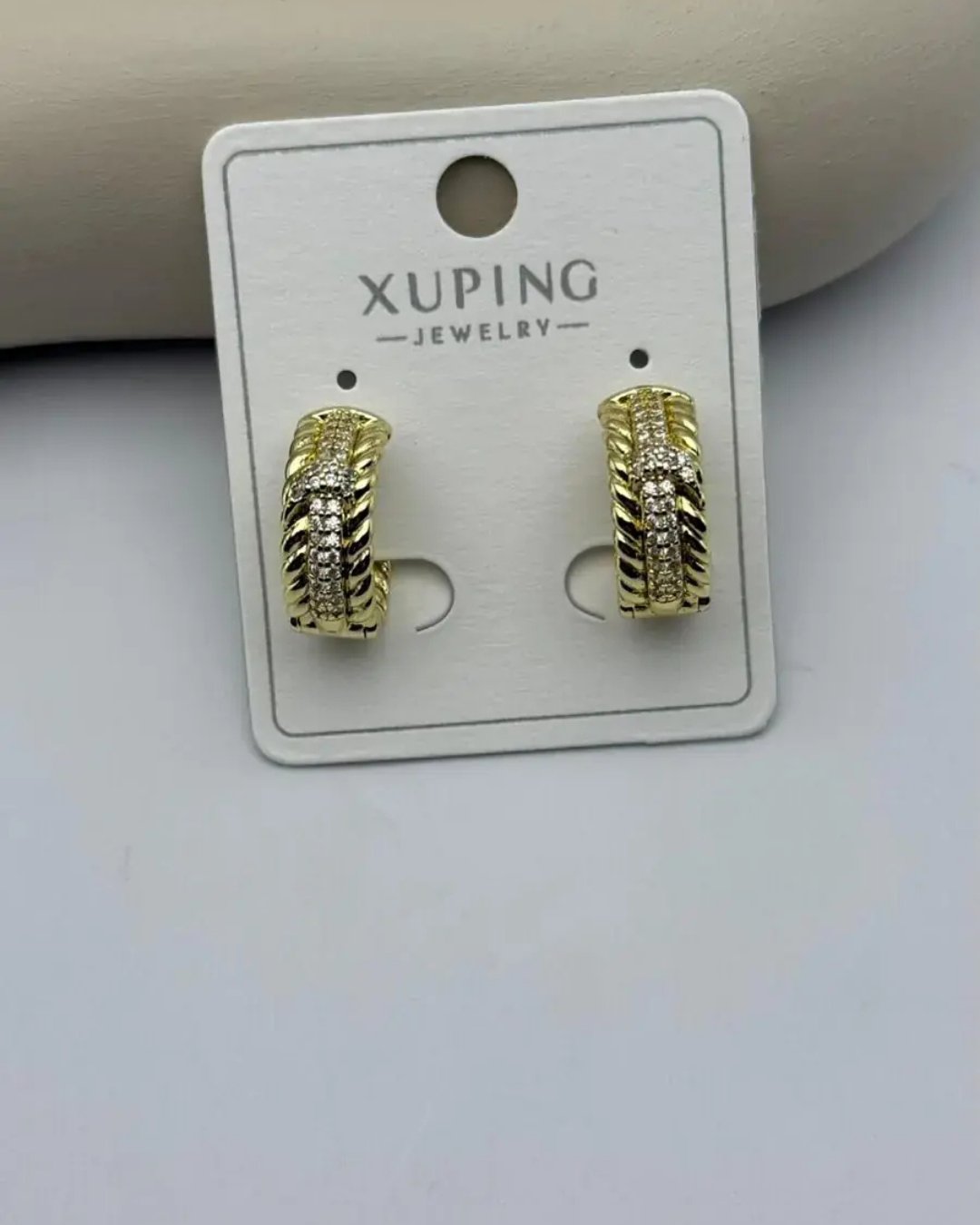 Xuping Gold Taşlı Burgu Halka Küpe - 25-xpkp97