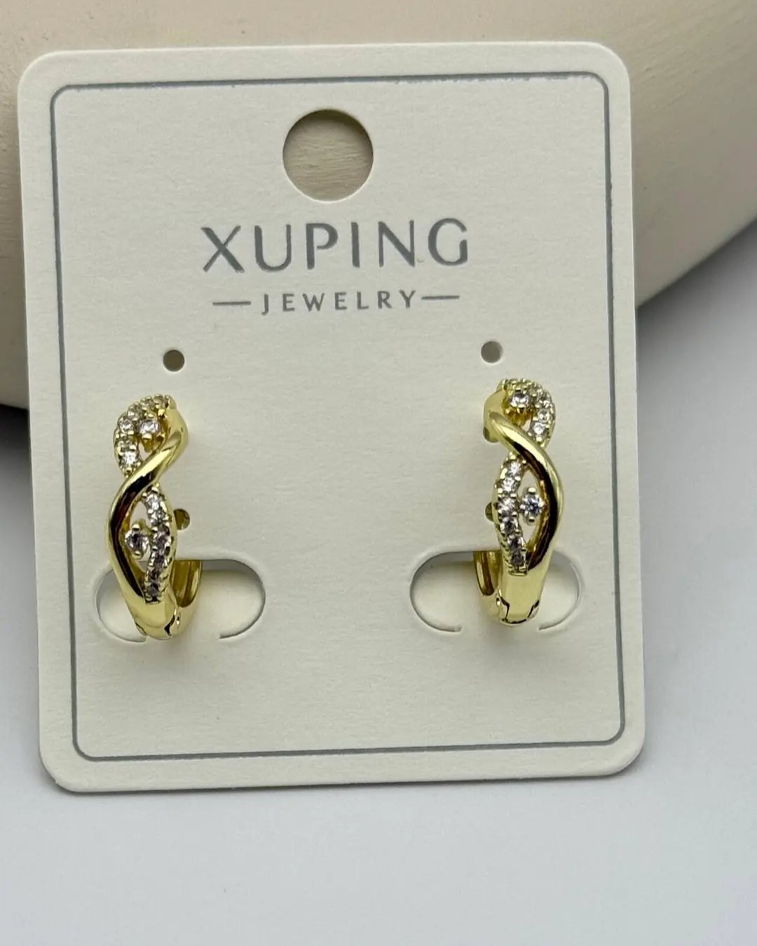 Xuping Gold Taşlı Mini Tasarım Küpe - 25-xpkp243