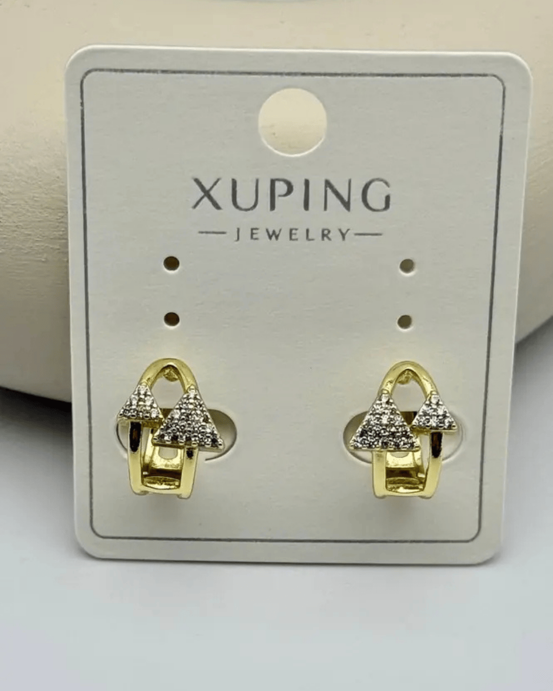 Xuping Gold Taşlı Üçgen Tasarım Küpe - 25-xpkp251