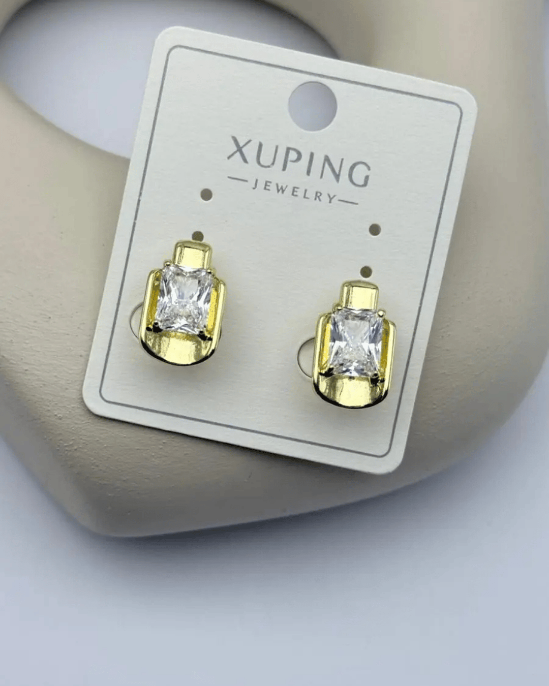 Xuping Gold Tek Taş Küpe - 25-xpkp124