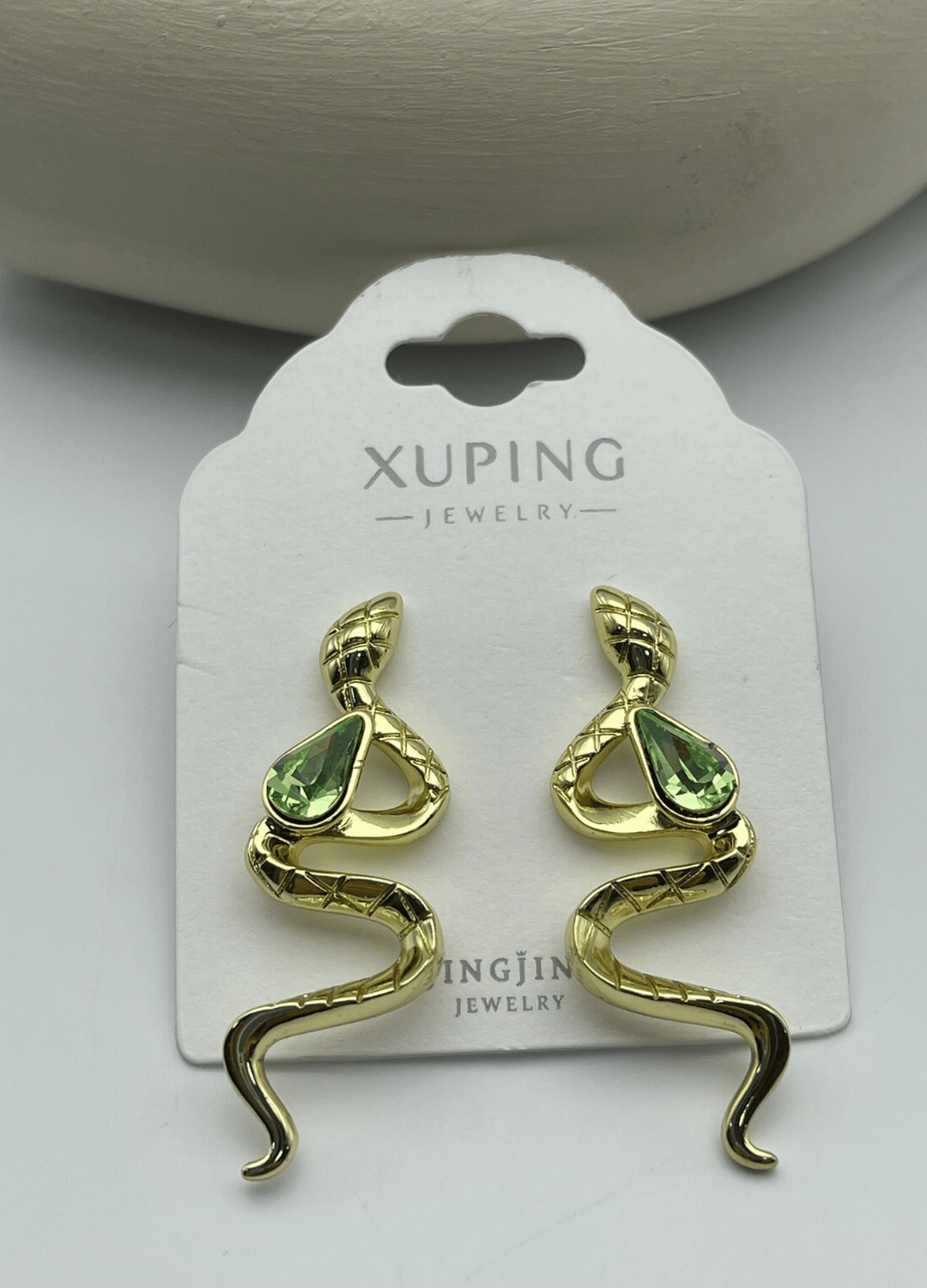 Xuping Gold Yeşil Taşlı Yılan Küpe - 25xpkp347