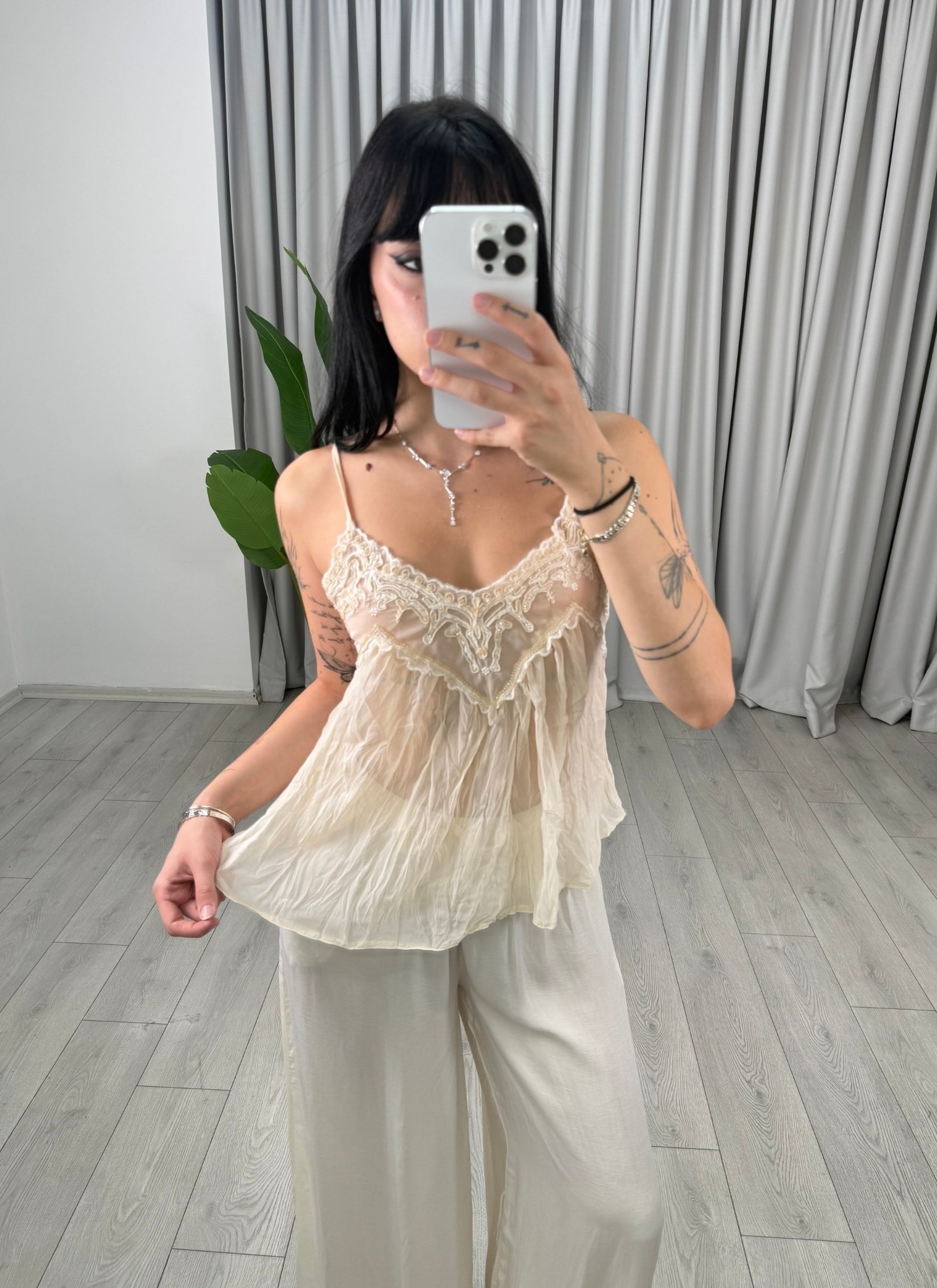 Jasmine Dökümlü Bluz Krem