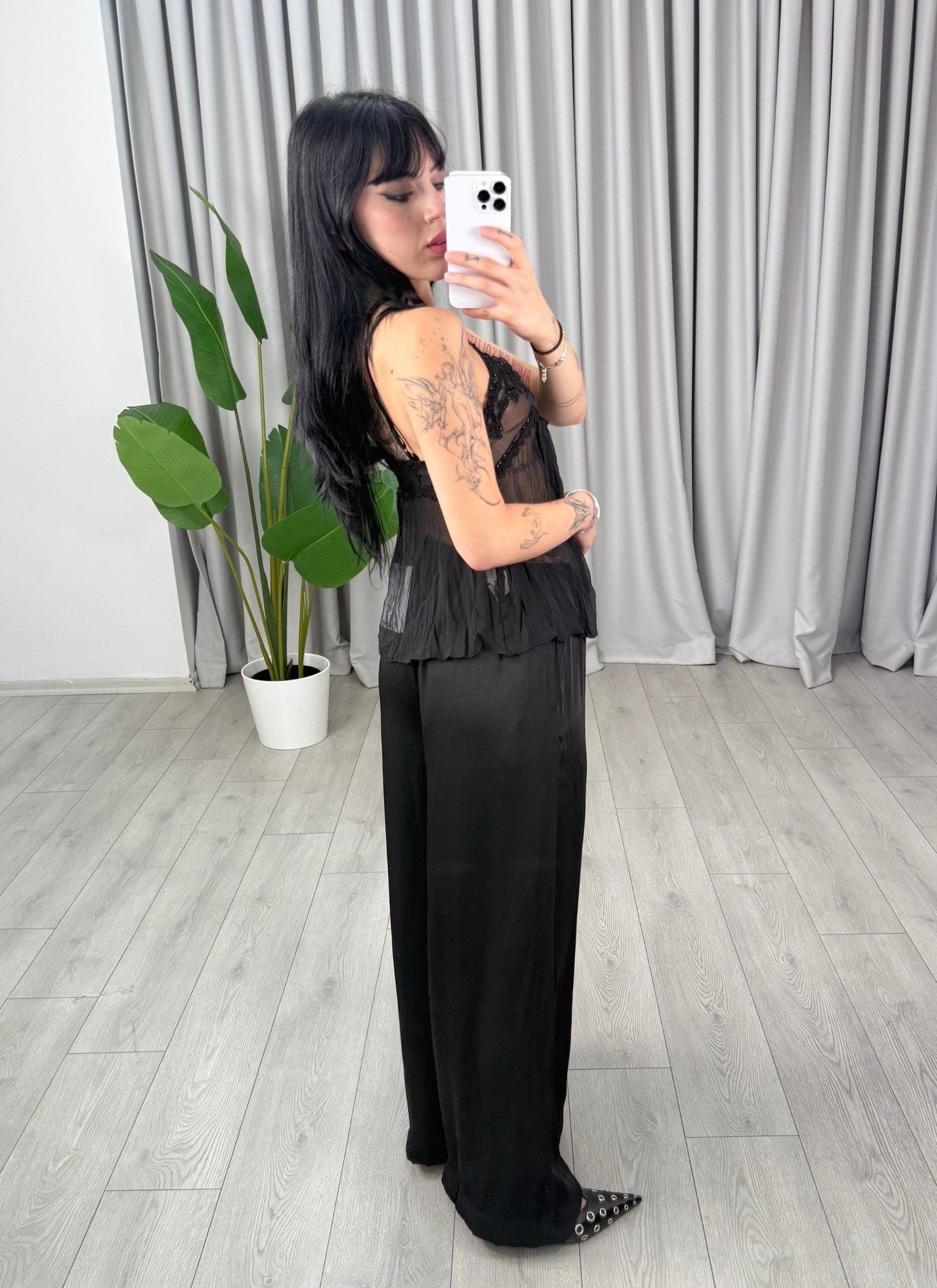 Jasmine Dökümlü Bluz Siyah