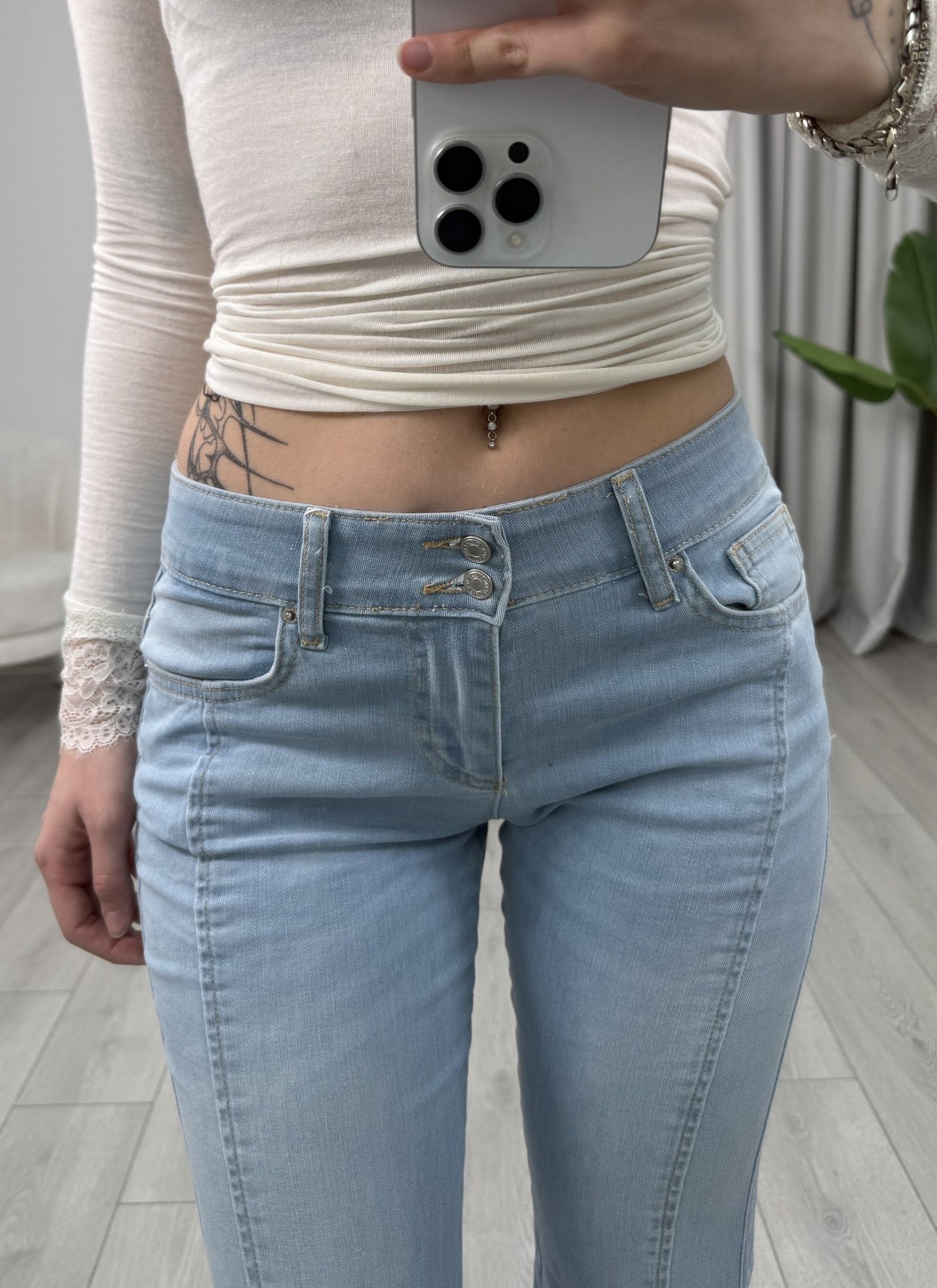 Megan Jean Buz Mavi