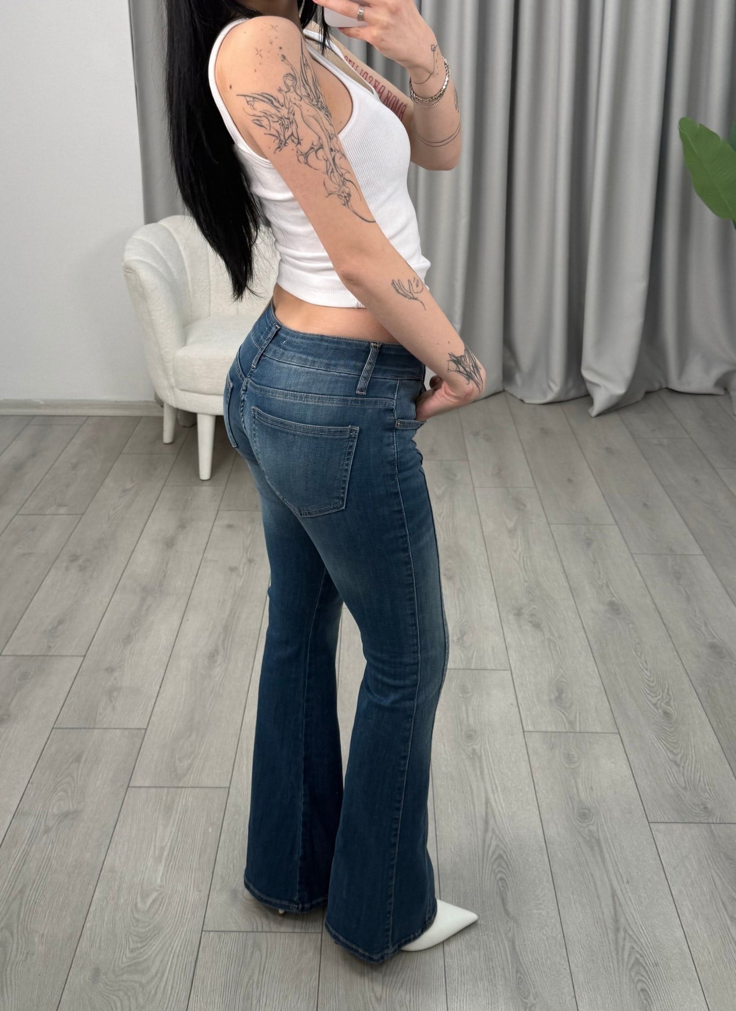 Megan Jean Koyu Mavi