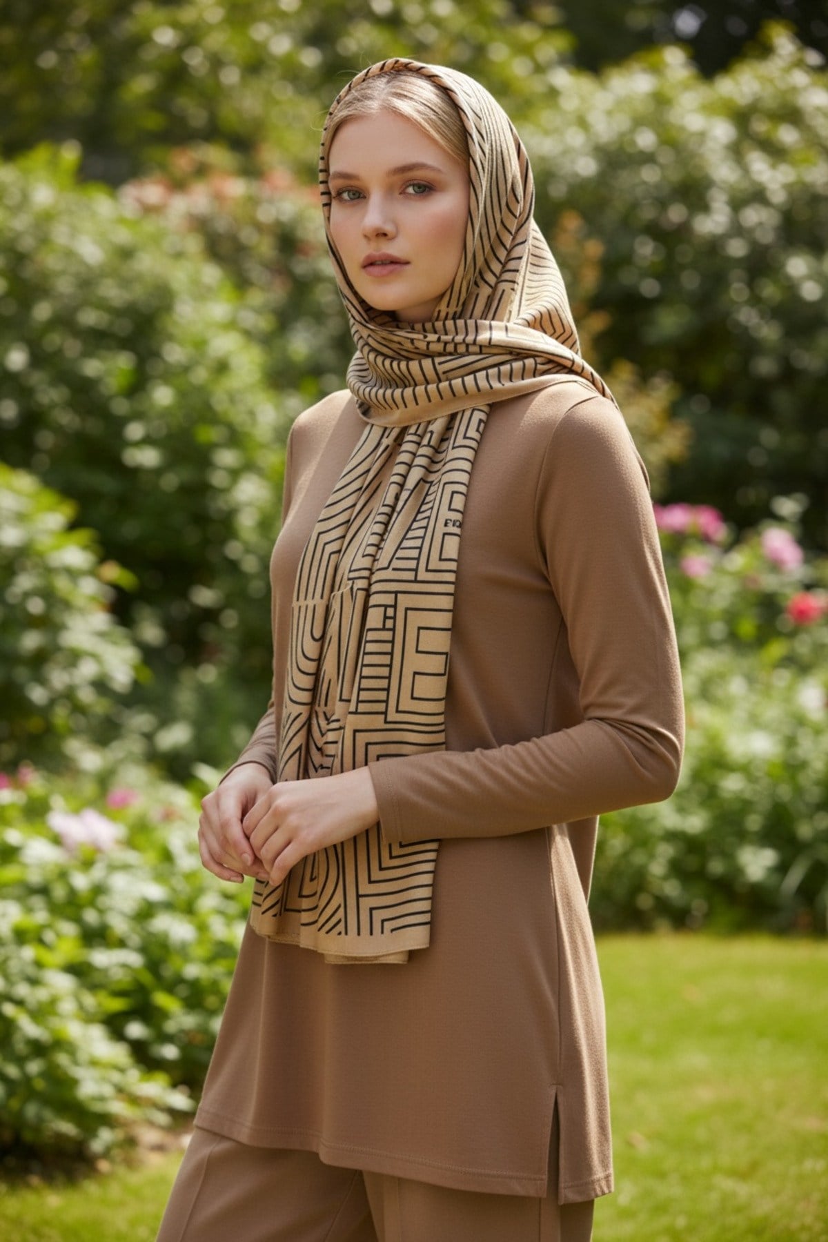✨ %100 Saf İpek Crepe de Chine Eşarp - Özel Tasarım Tok Duruşlu ✨90x90