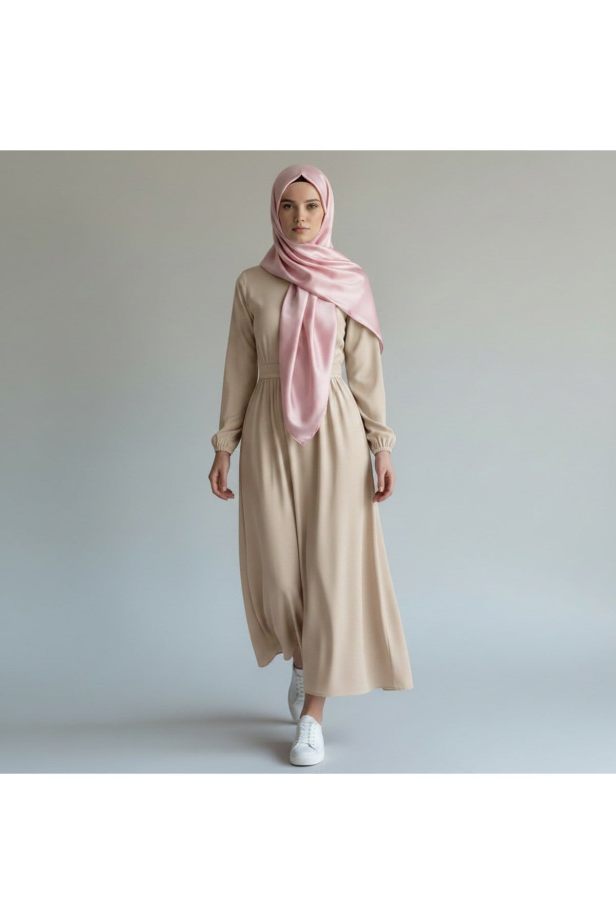 %100 Saf İpek Saten Eşarp – Parlak & Mat Yüzey 90x90