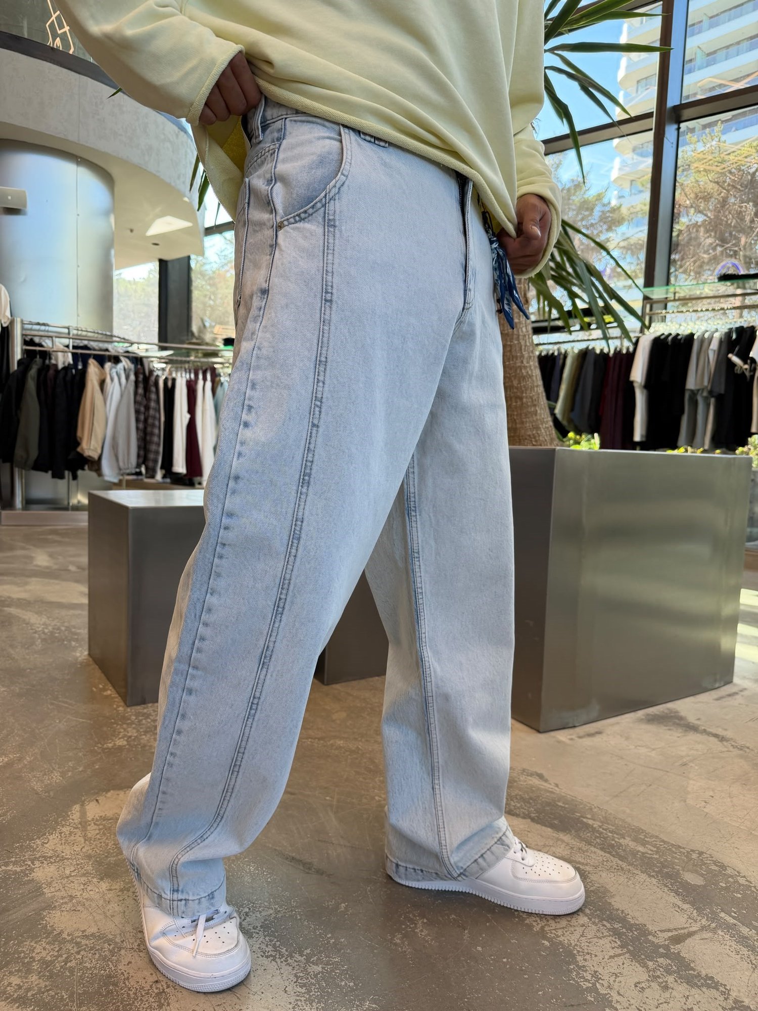 Buz Mavi Extra Super Baggy Parçalı Kot Pantolon WE2854