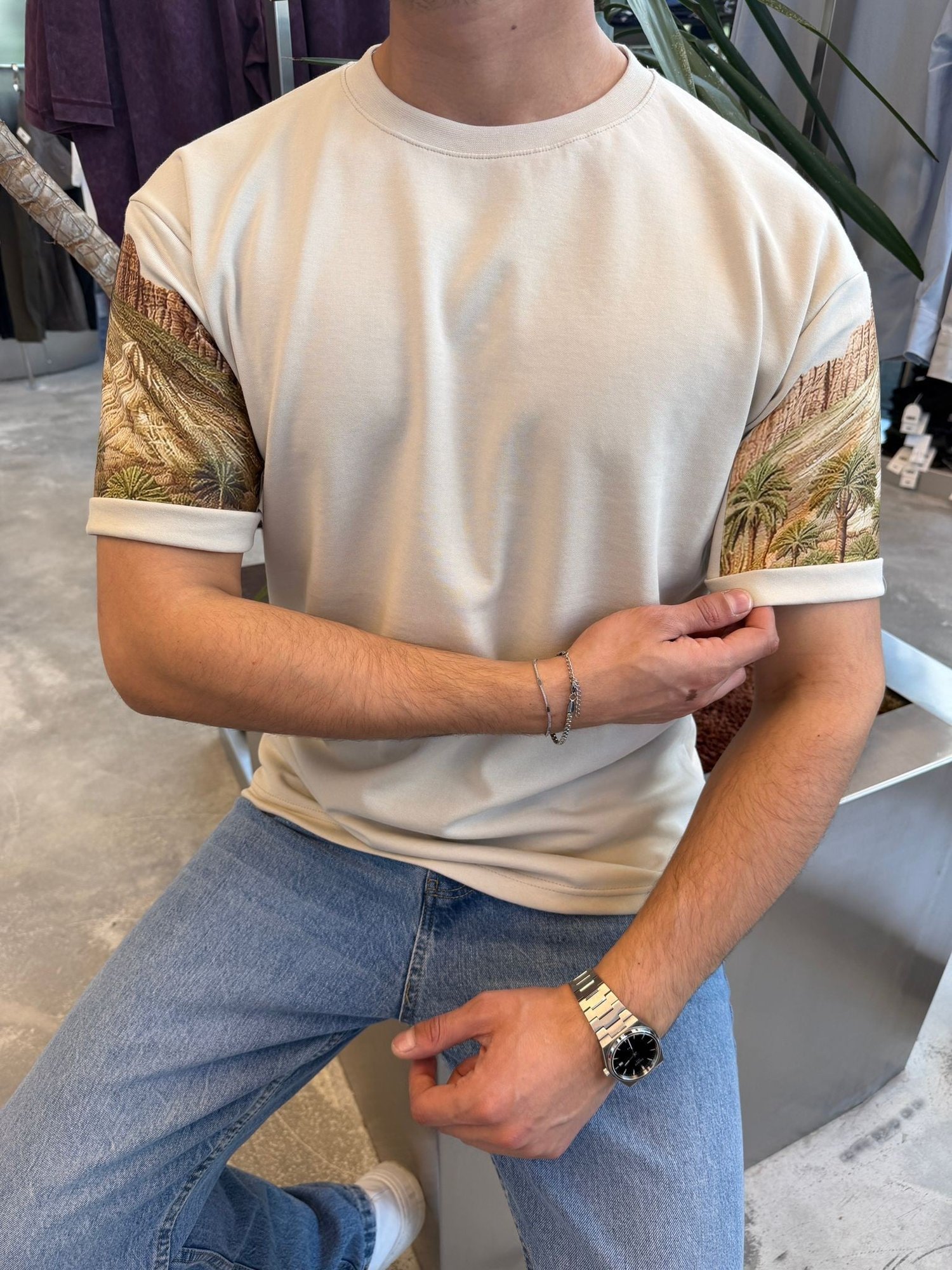 Krem Kol Detaylı T-Shirt -SNZ1334