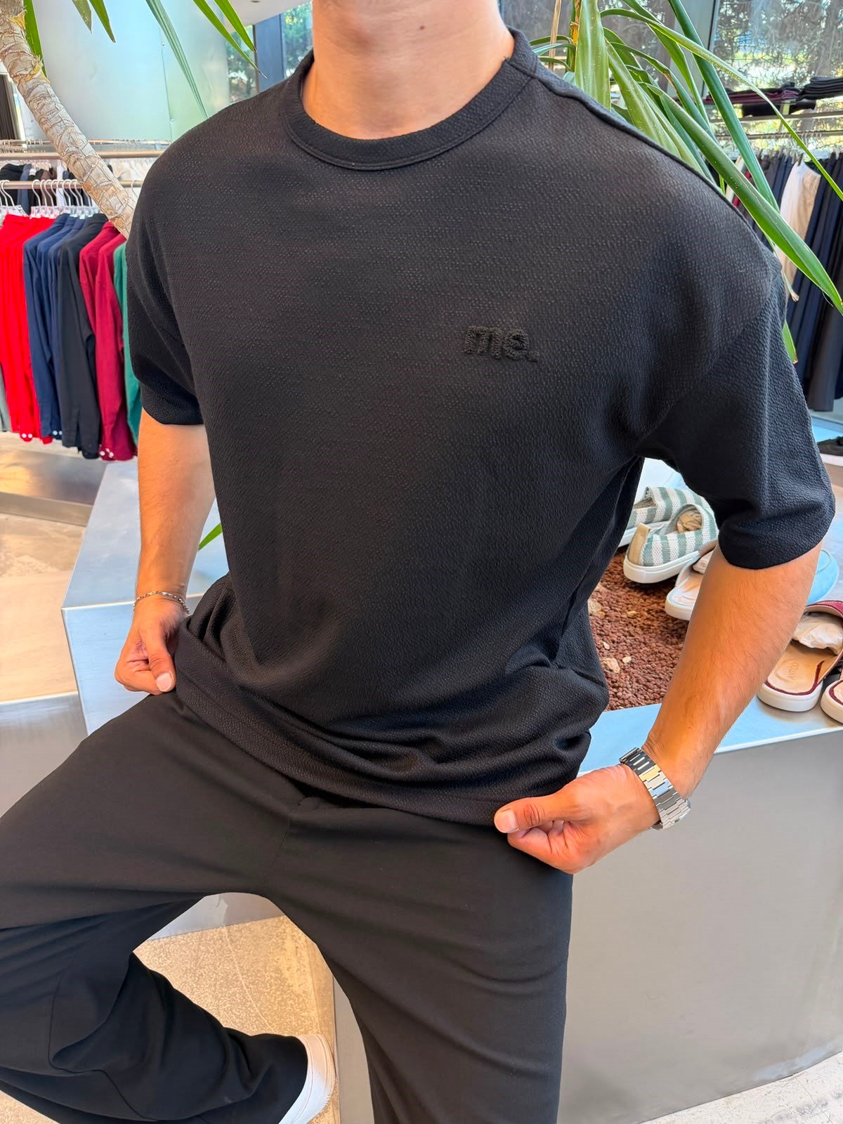 Noir Signature T-Shirt