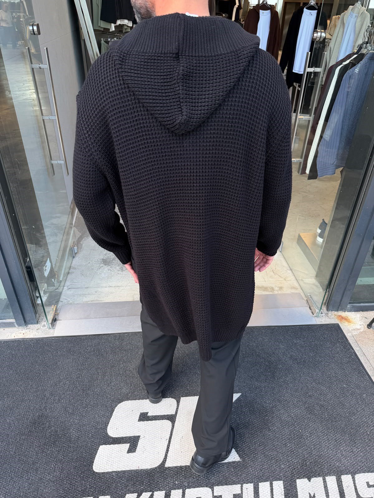 Siyah Kapişonlu Panço Hırka SN7301