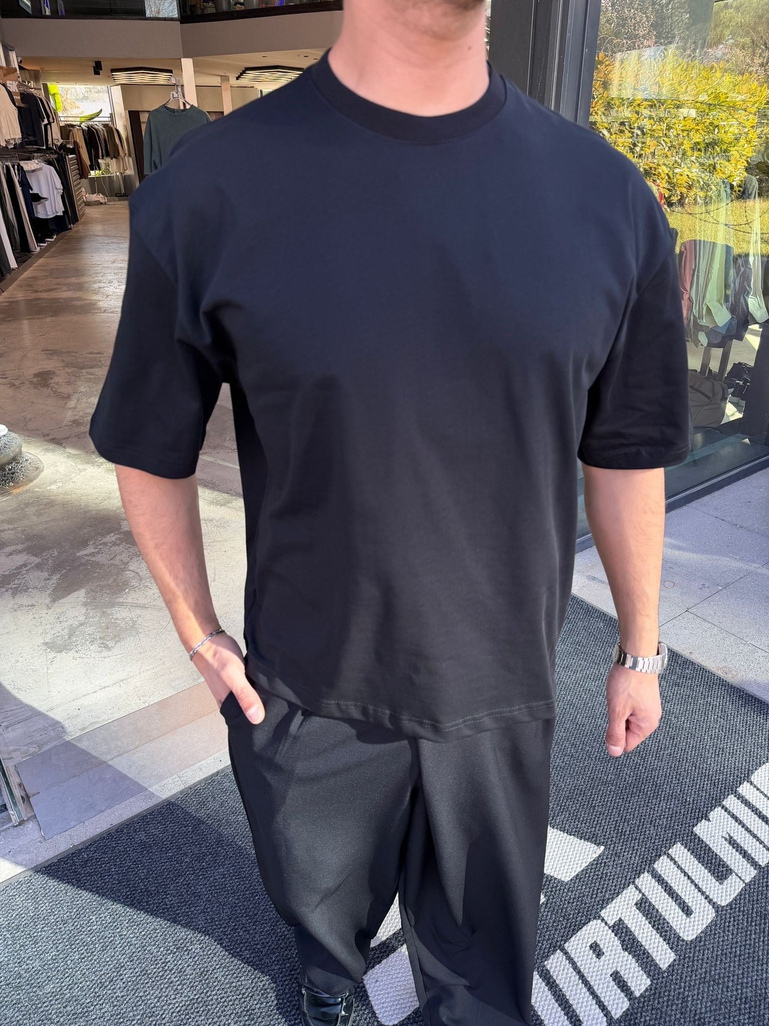 Siyah SNZ Box-Fıt Basic T-shirt 
