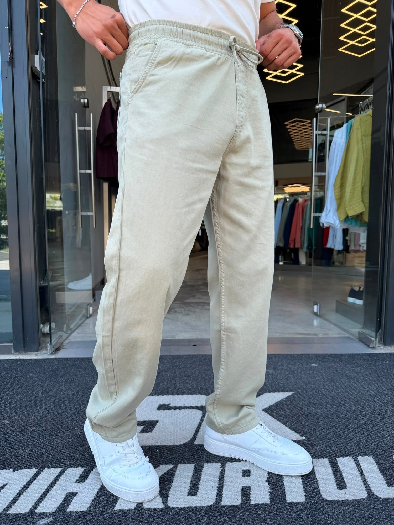 Yeşil Regular Kesim İnce Gabardin Pantolon