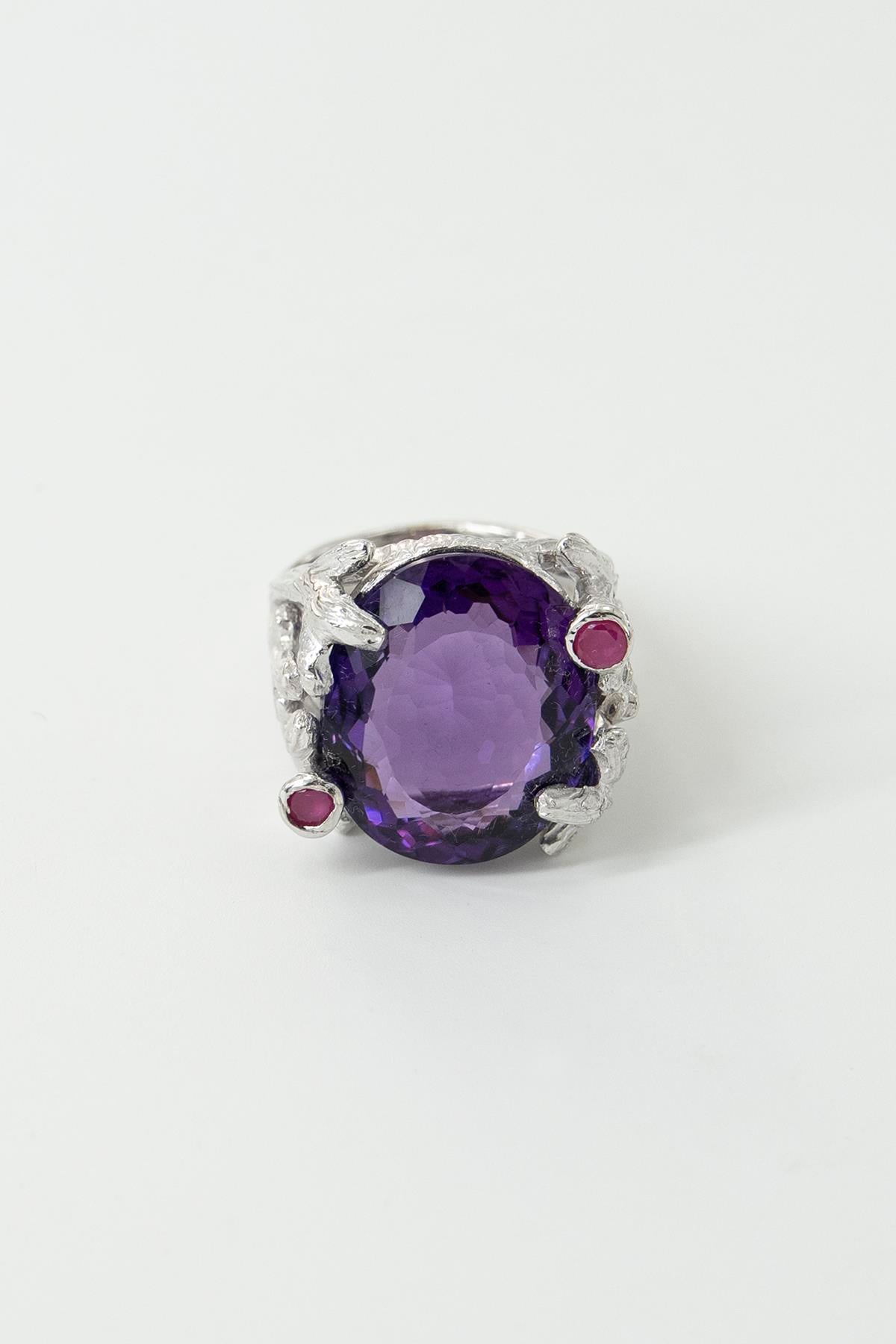 Amethyst 11.80 ct 13.90 gr
