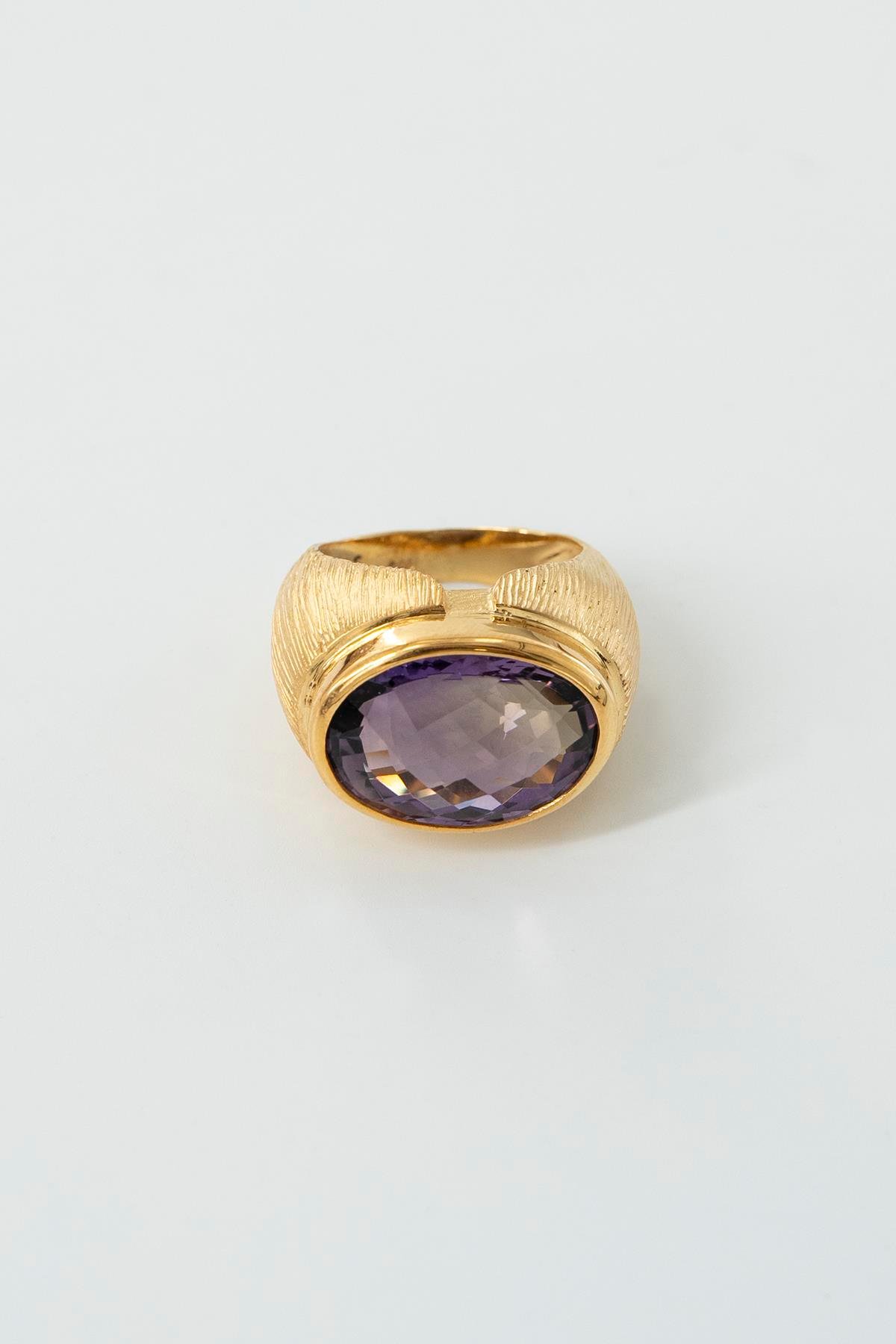 Amethyst 16.80 ct 13.90 gr
