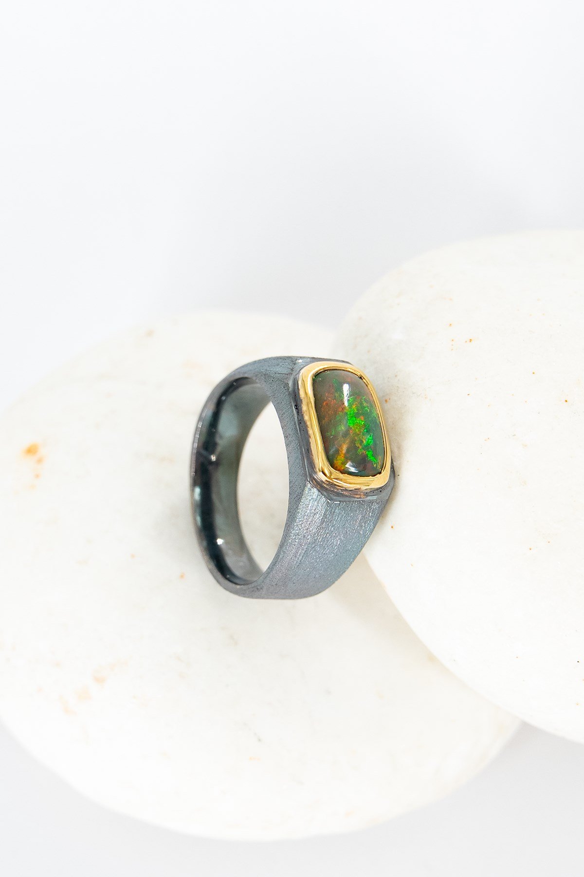 Black Opal Gümüş Yüzük