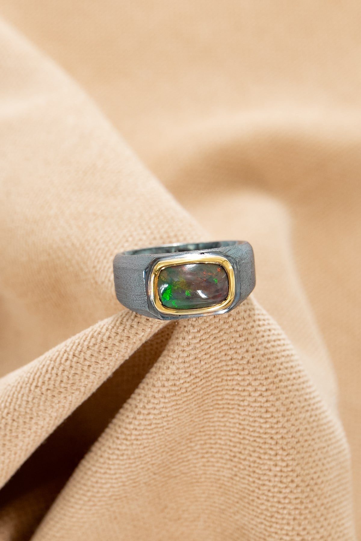 Black Opal Gümüş Yüzük